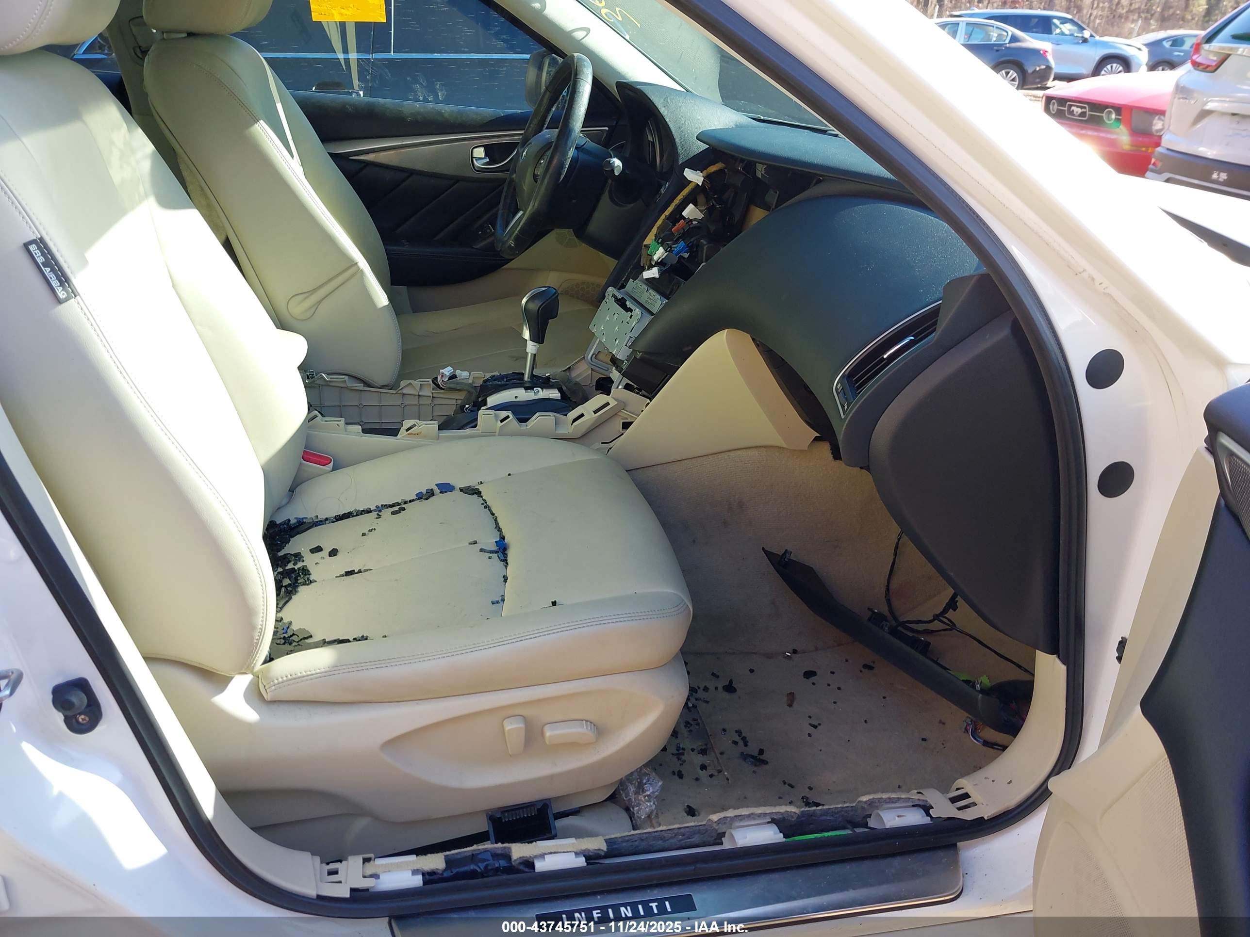 INFINITI Q50 image 5