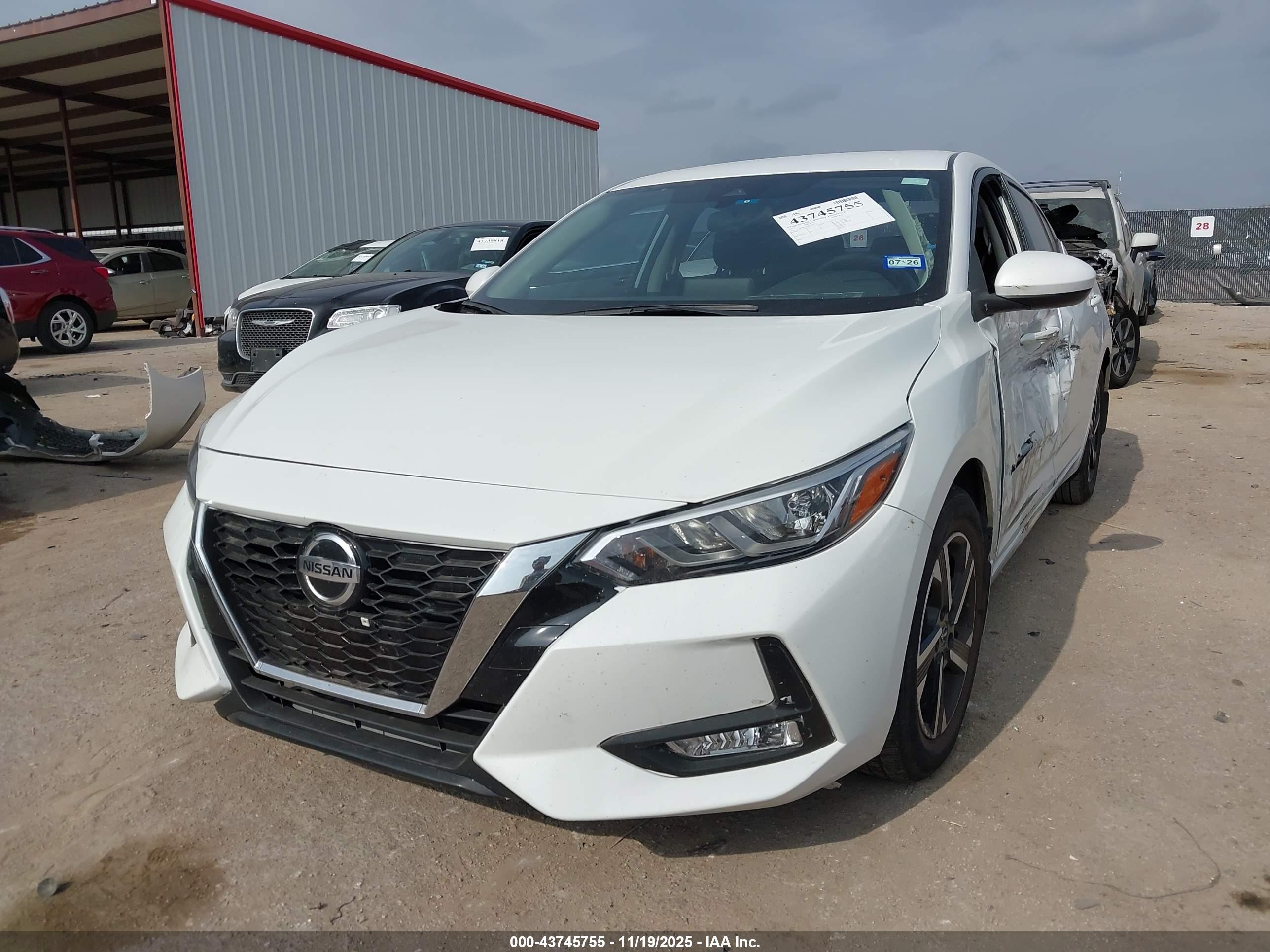 NISSAN SENTRA image 2