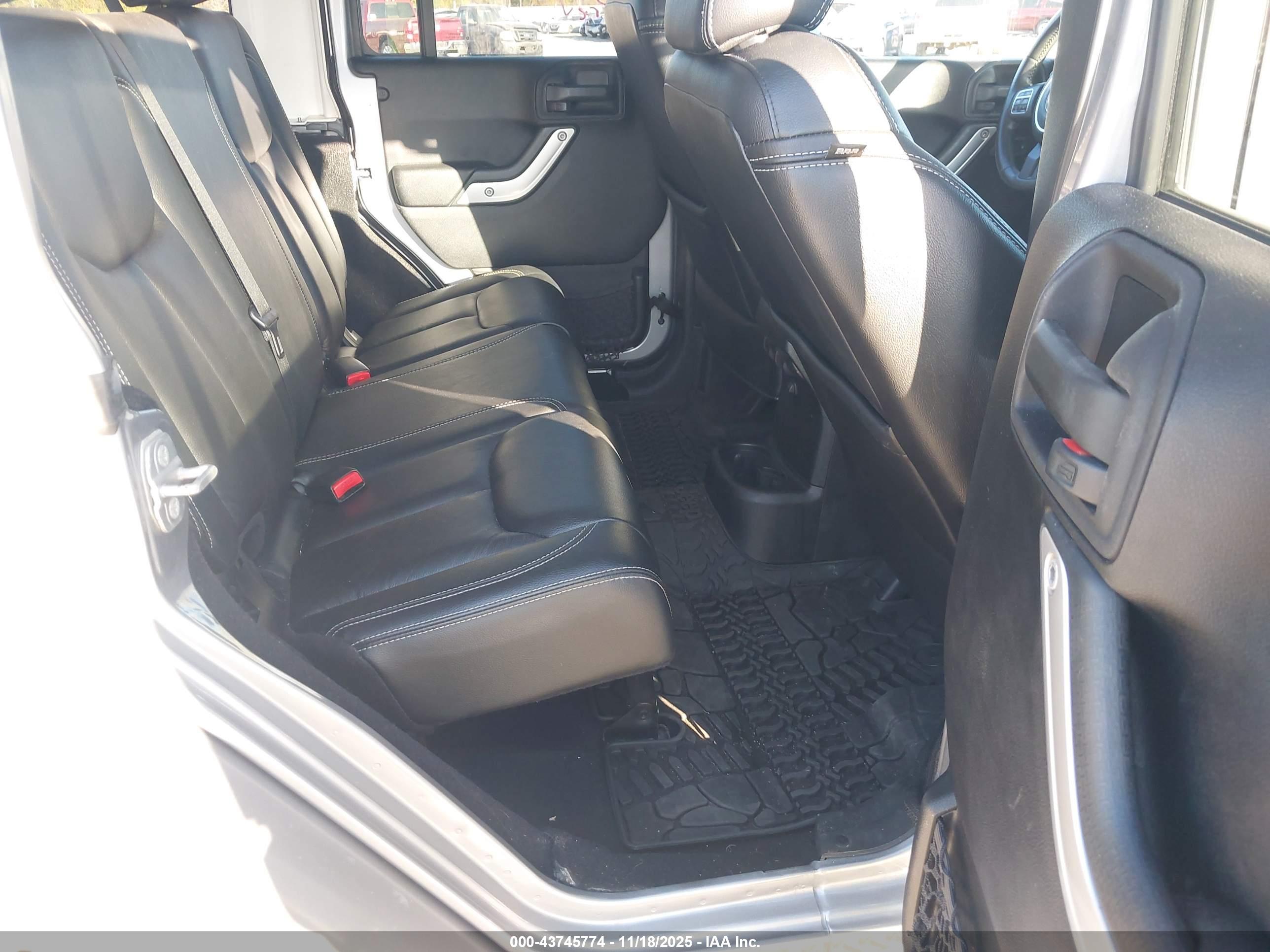 JEEP WRANGLER image 8