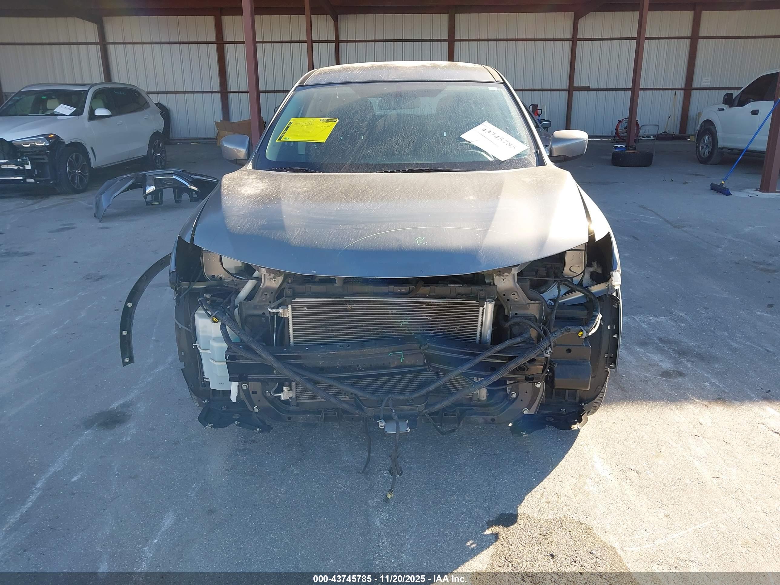 NISSAN ROGUE image 6