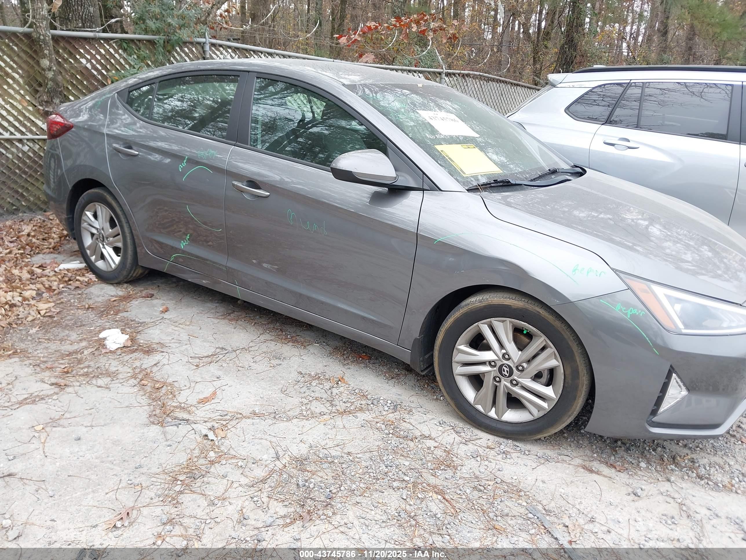HYUNDAI ELANTRA image 6