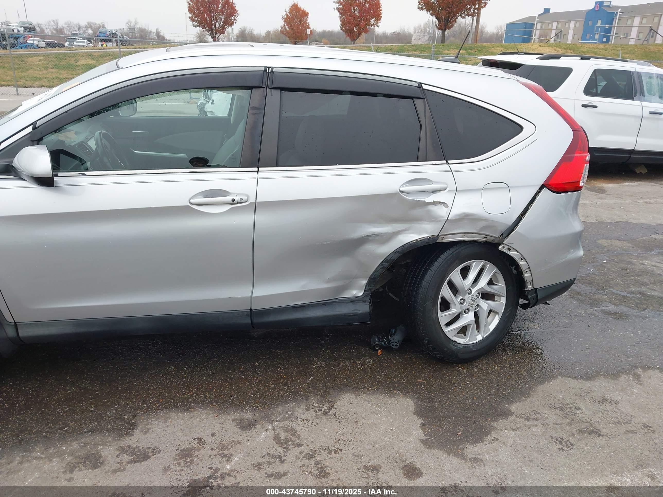 HONDA CR-V image 6