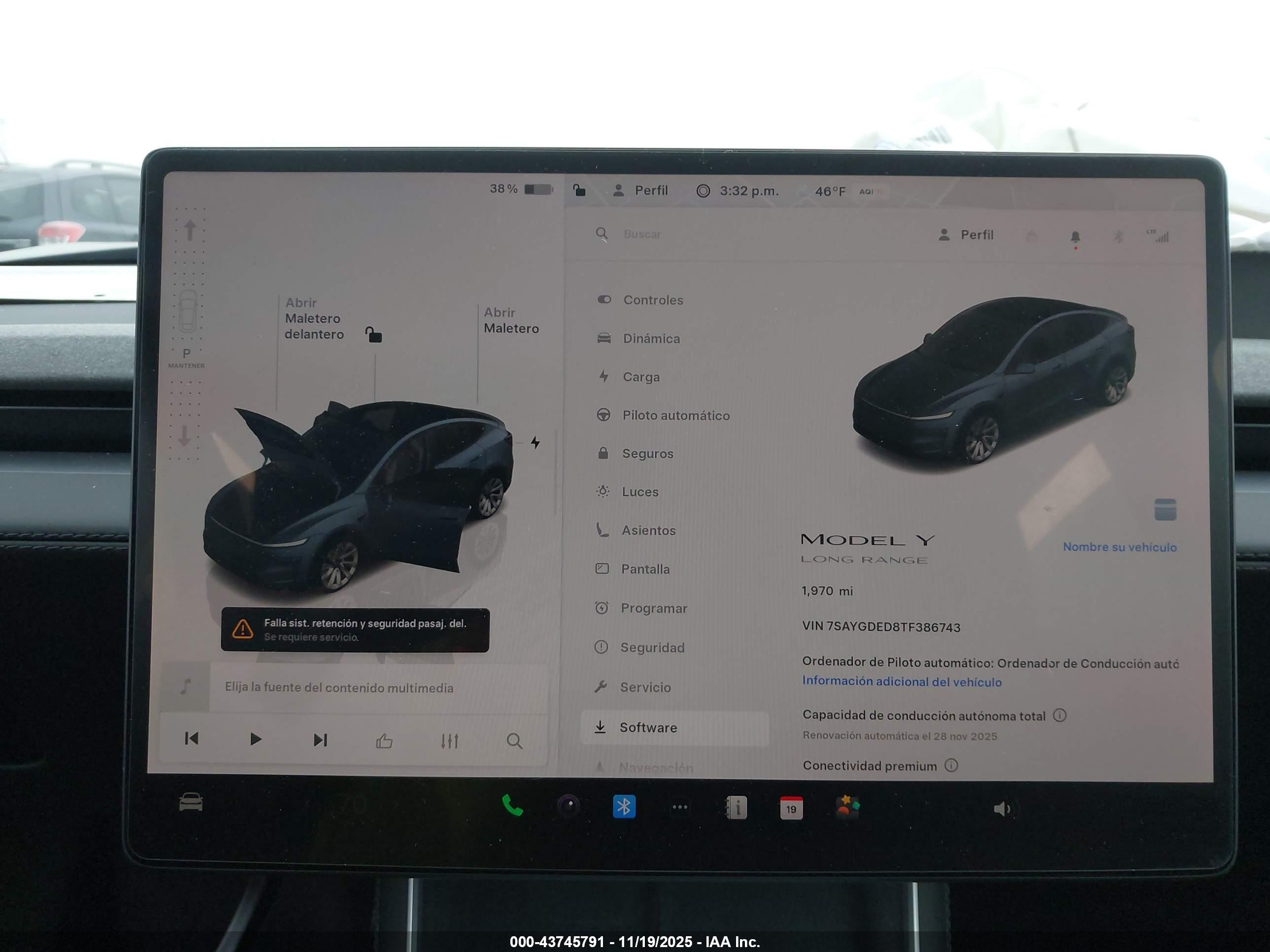 TESLA MODEL image 7