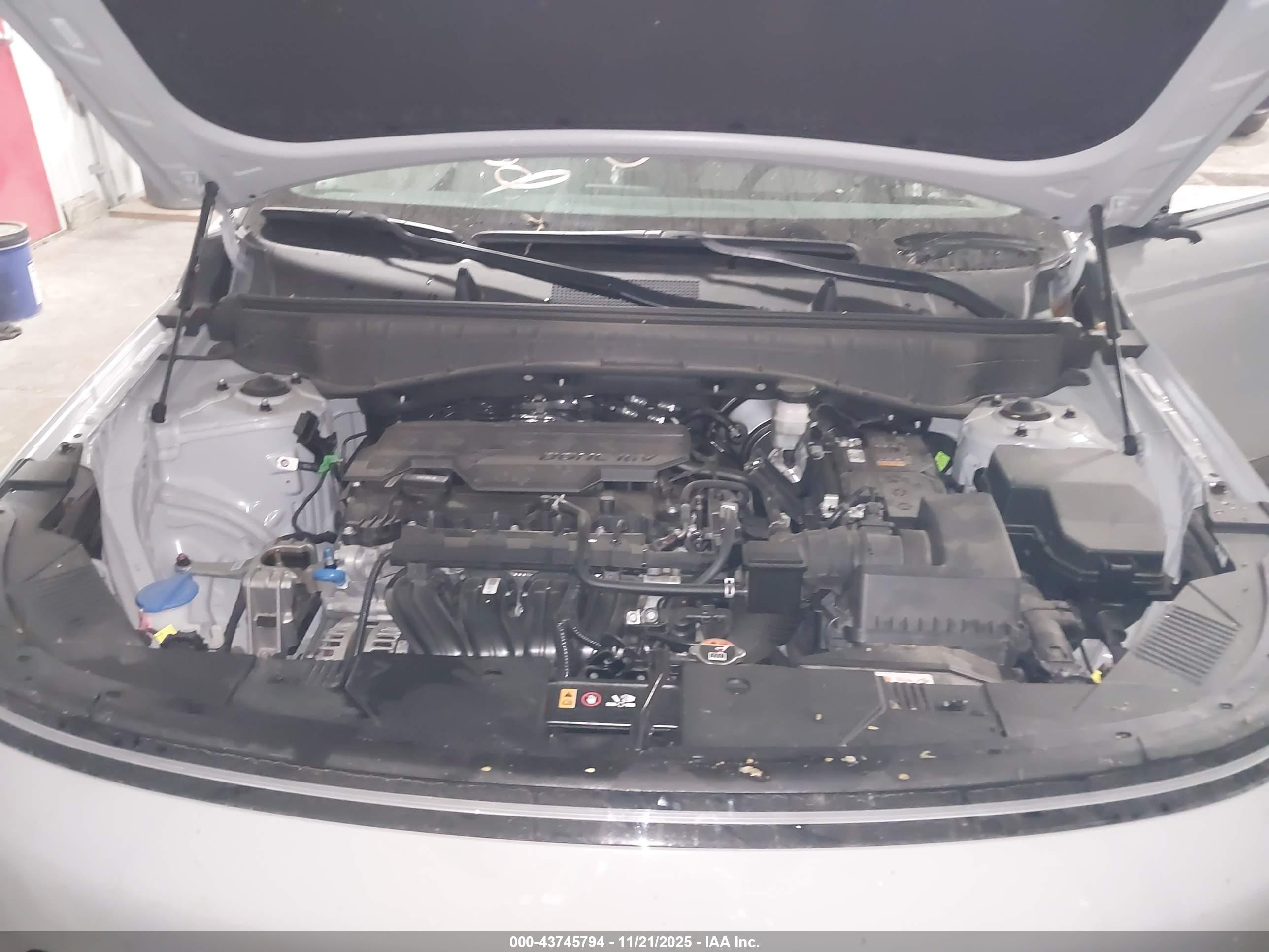 HYUNDAI KONA image 10