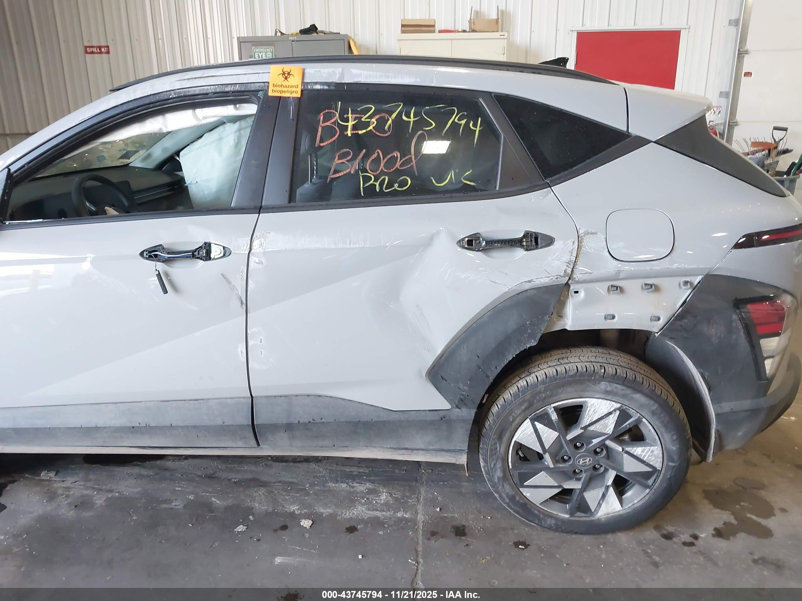 HYUNDAI KONA image 6