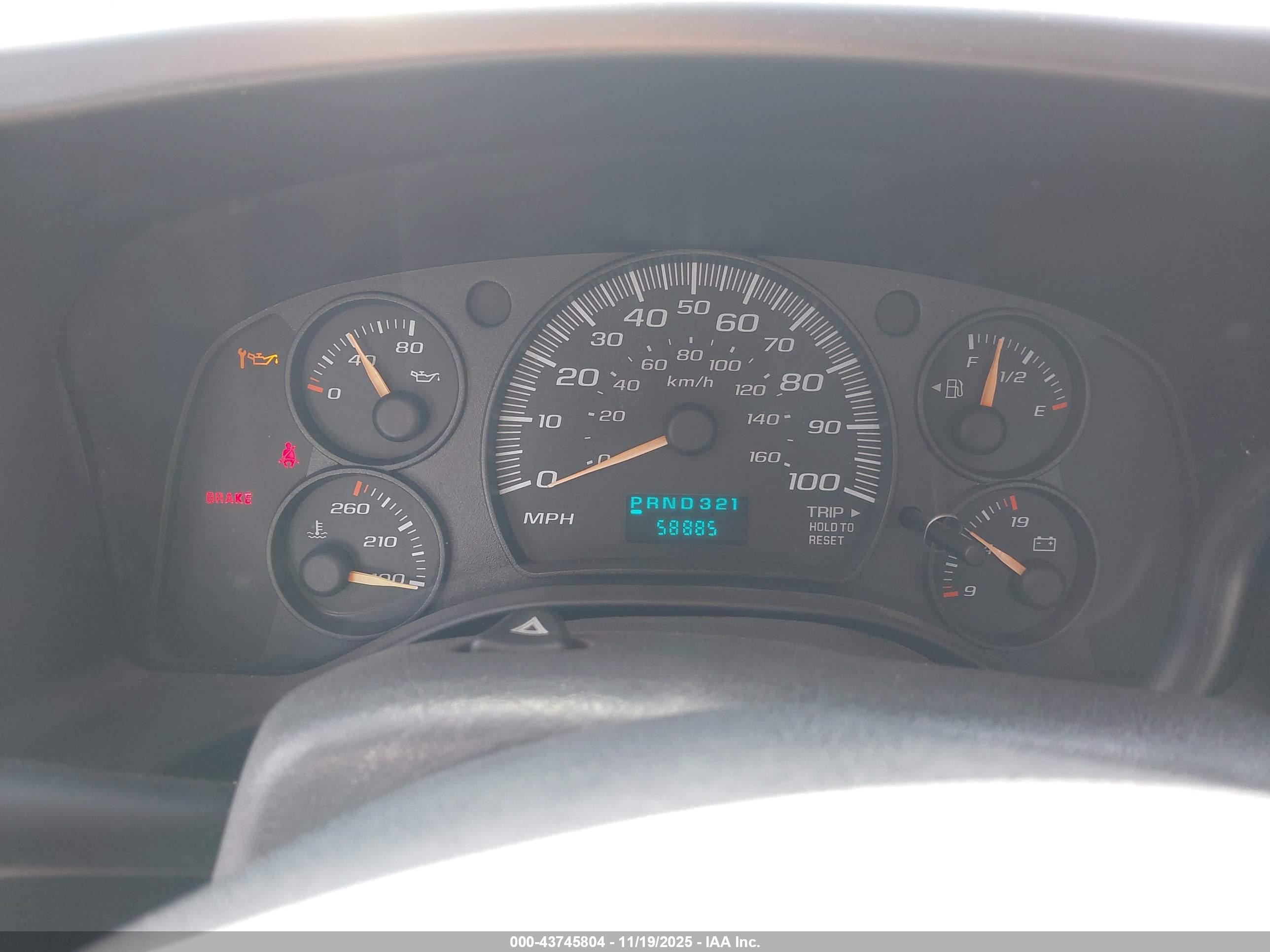 CHEVROLET EXPRESS image 6
