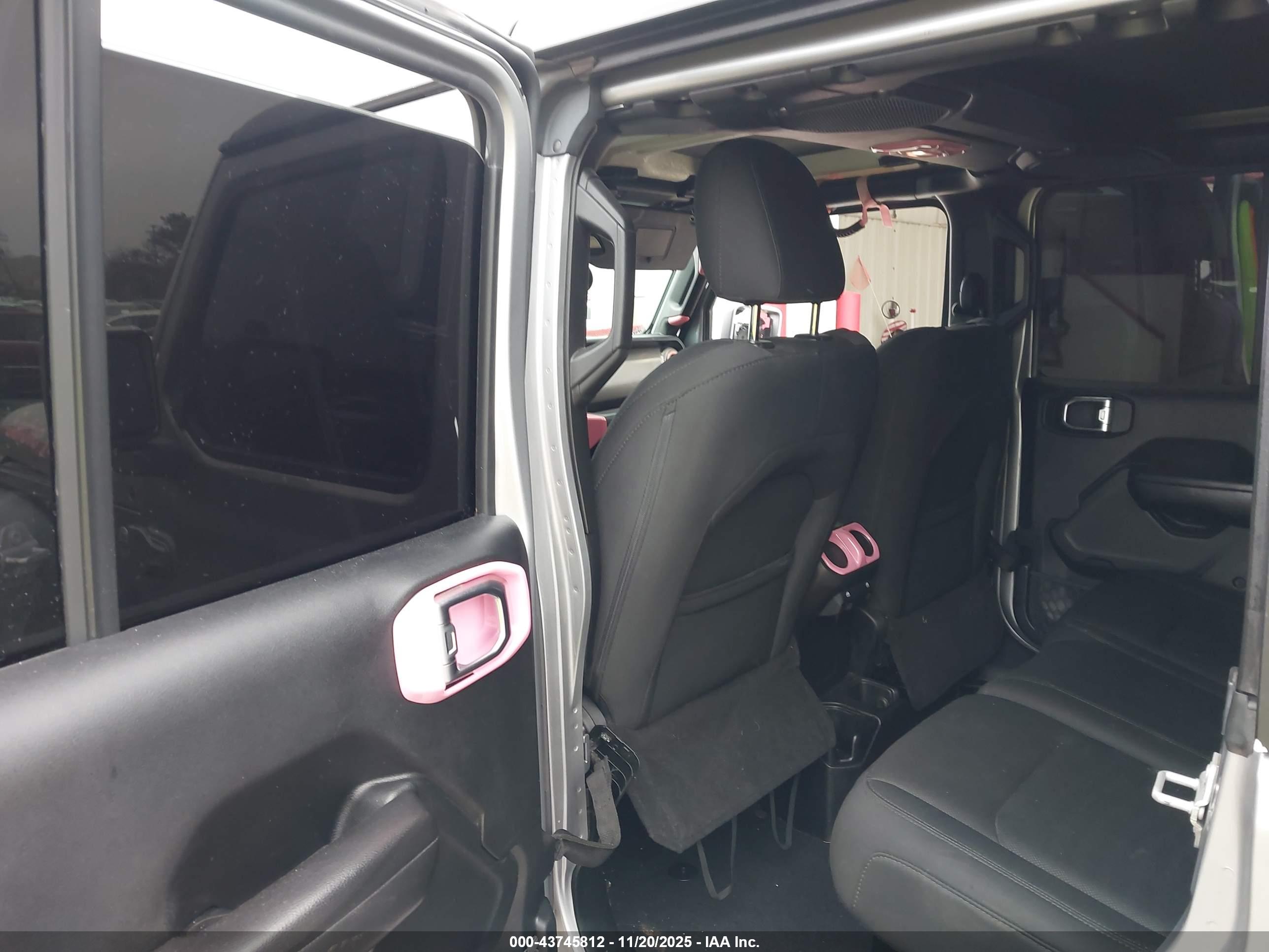 JEEP WRANGLER image 8