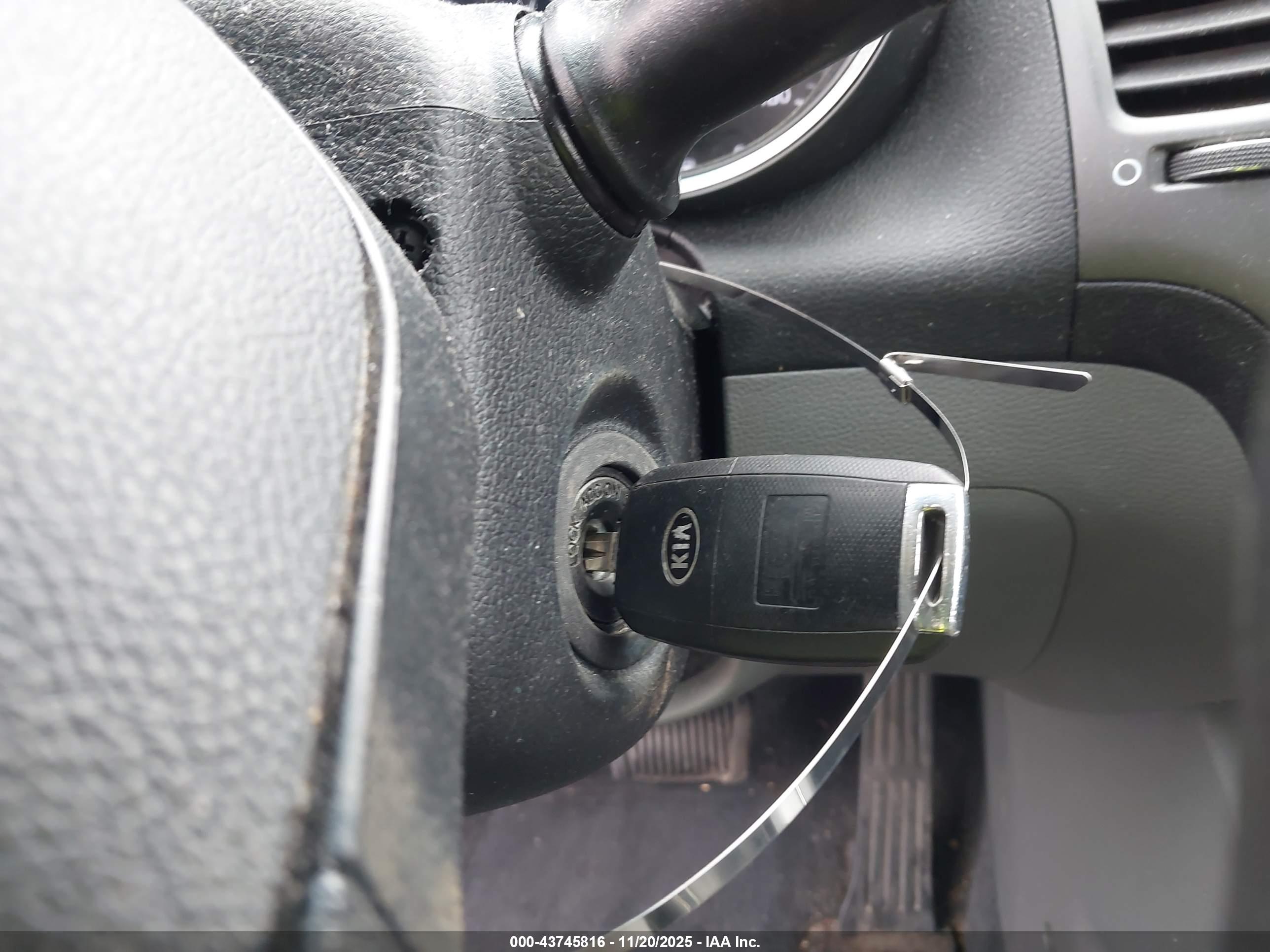 KIA FORTE image 11