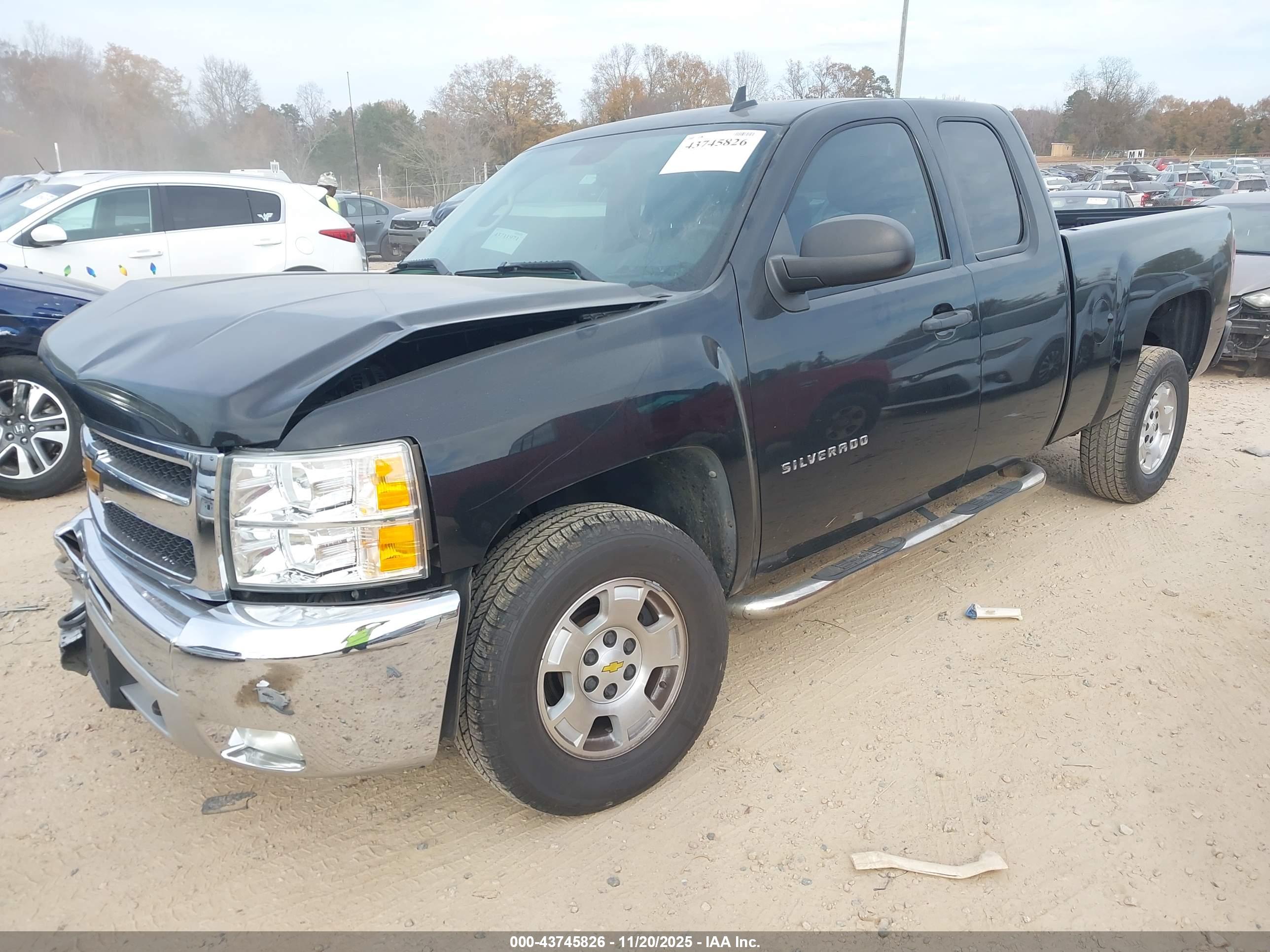 CHEVROLET SILVERADO image 2