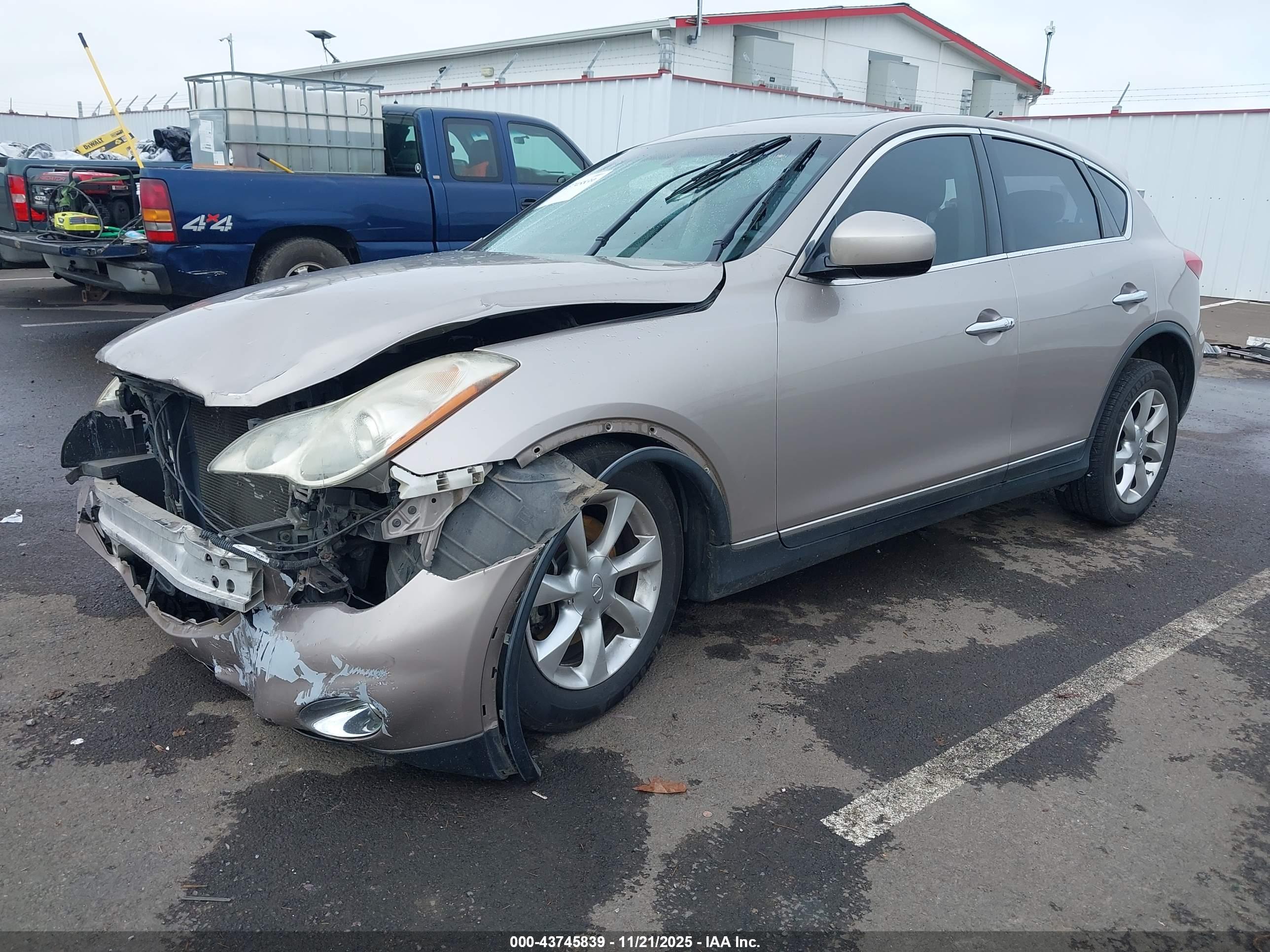 INFINITI EX35 image 2