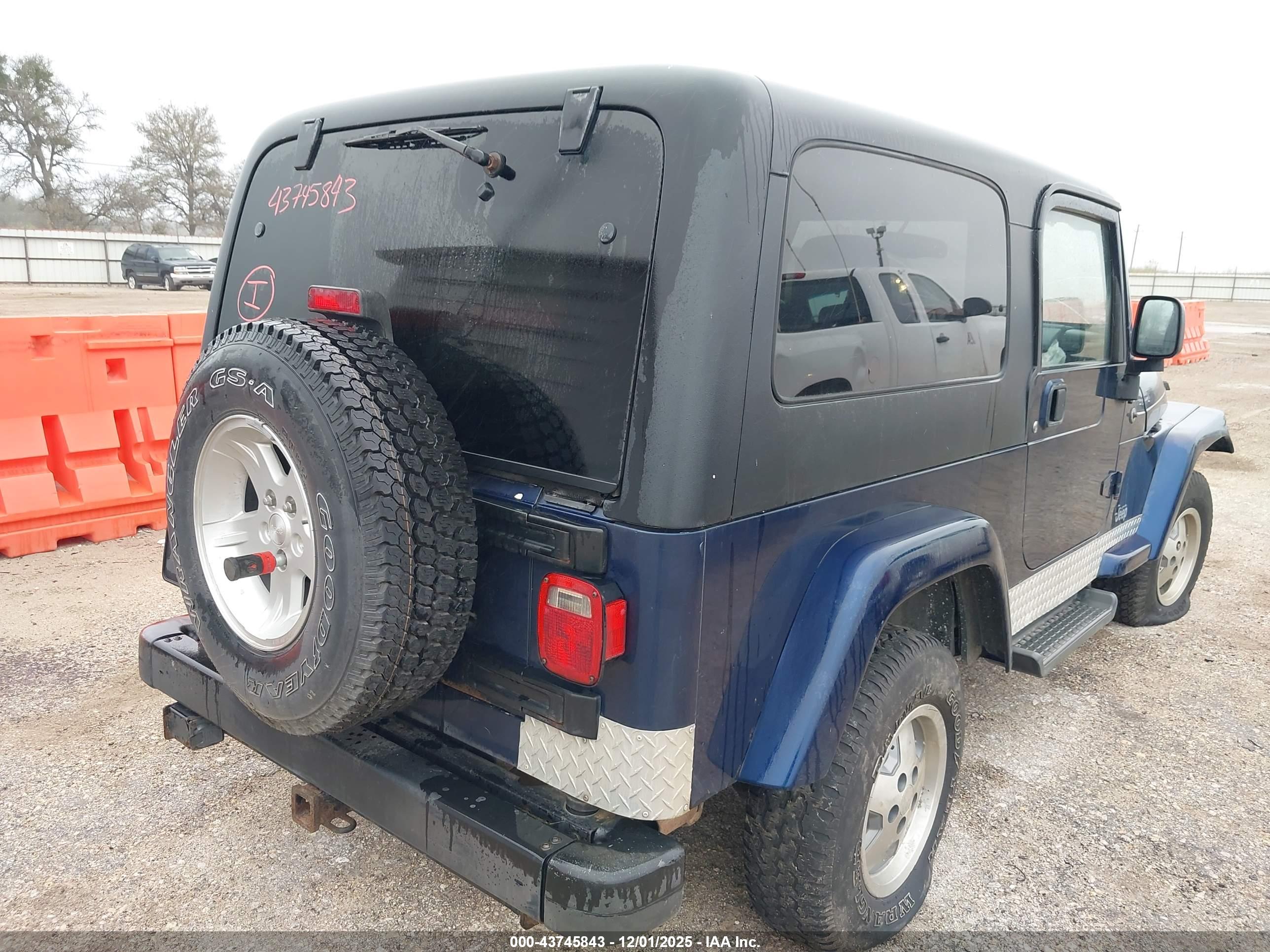 JEEP WRANGLER image 4