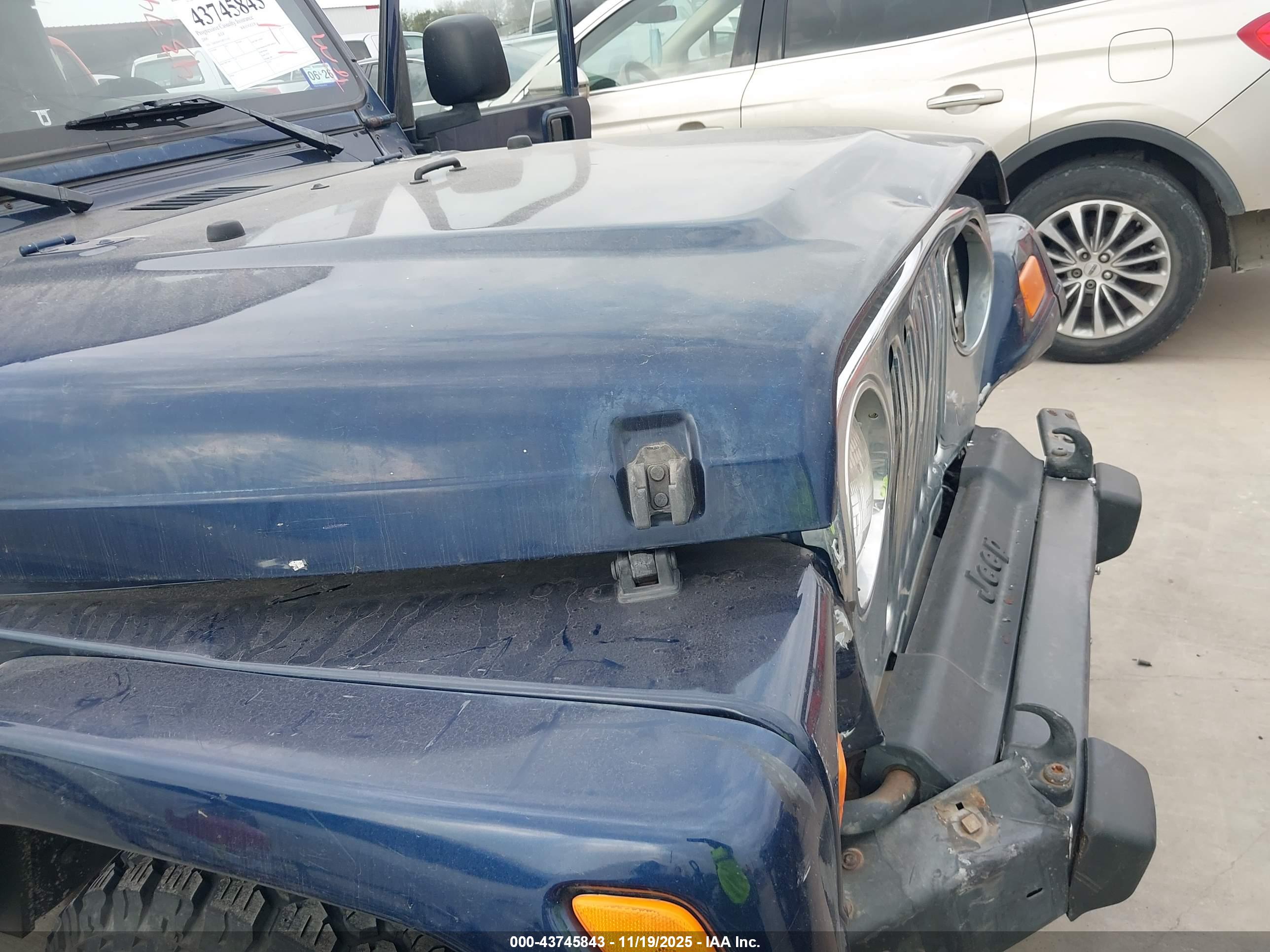JEEP WRANGLER image 6