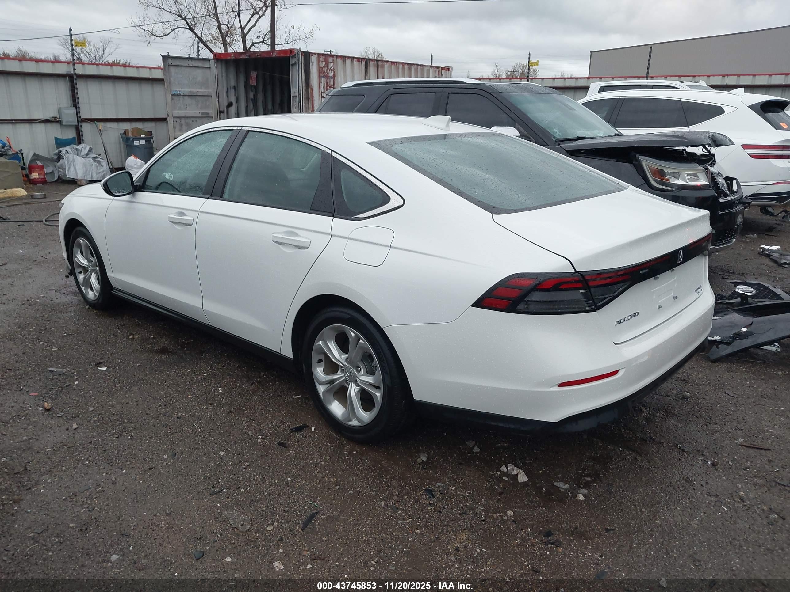 HONDA ACCORD image 3
