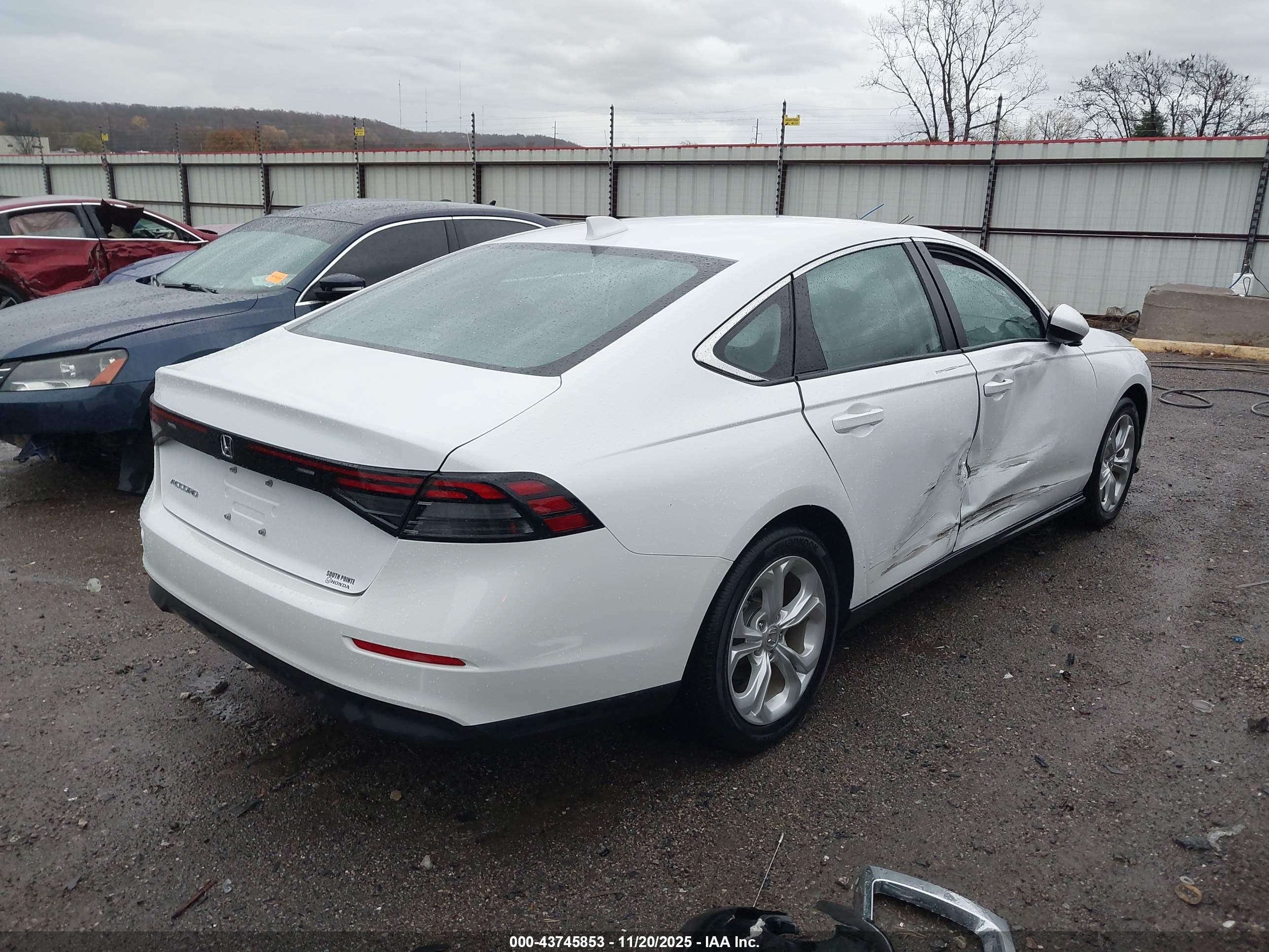 HONDA ACCORD image 4
