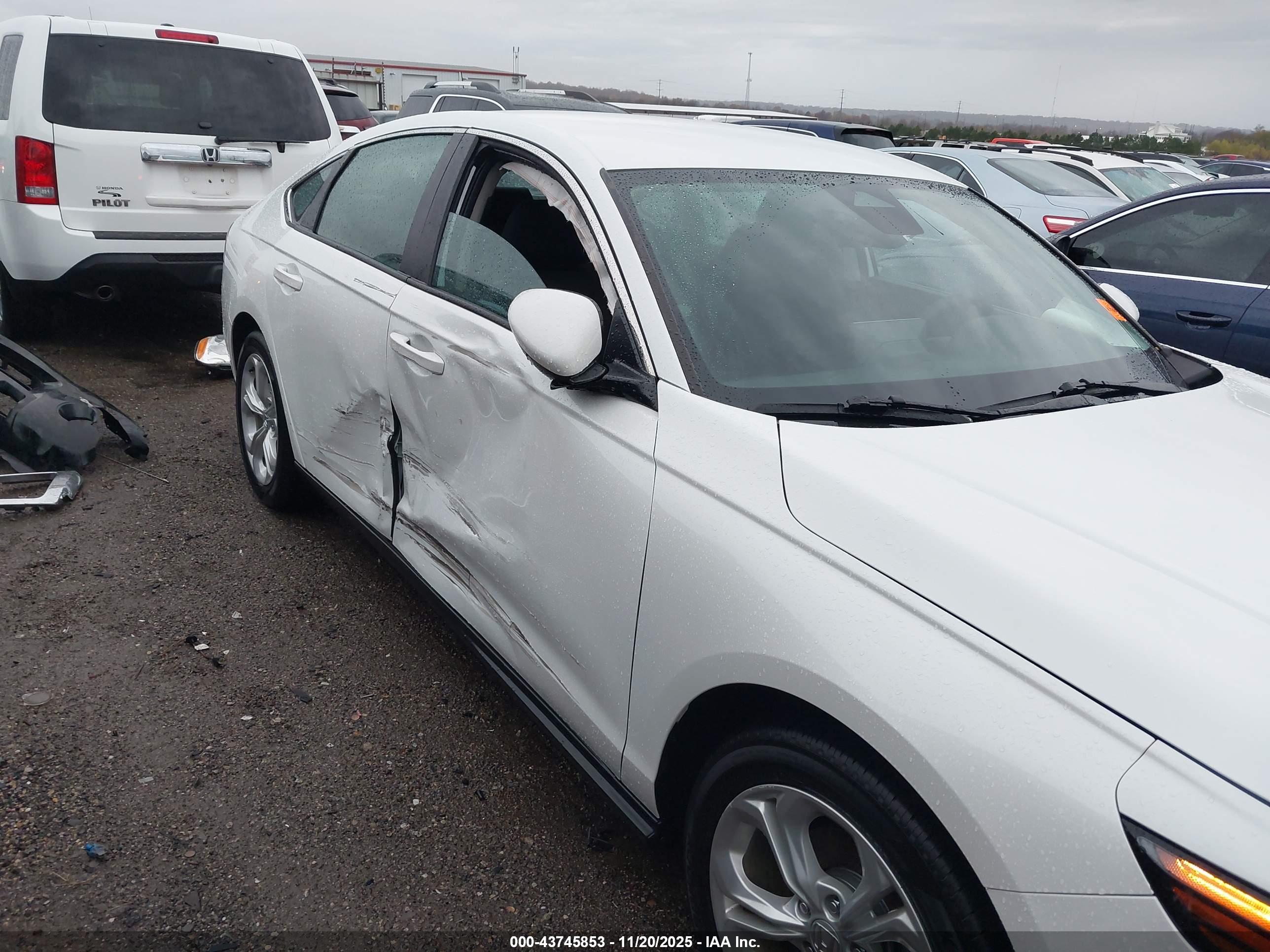 HONDA ACCORD image 6