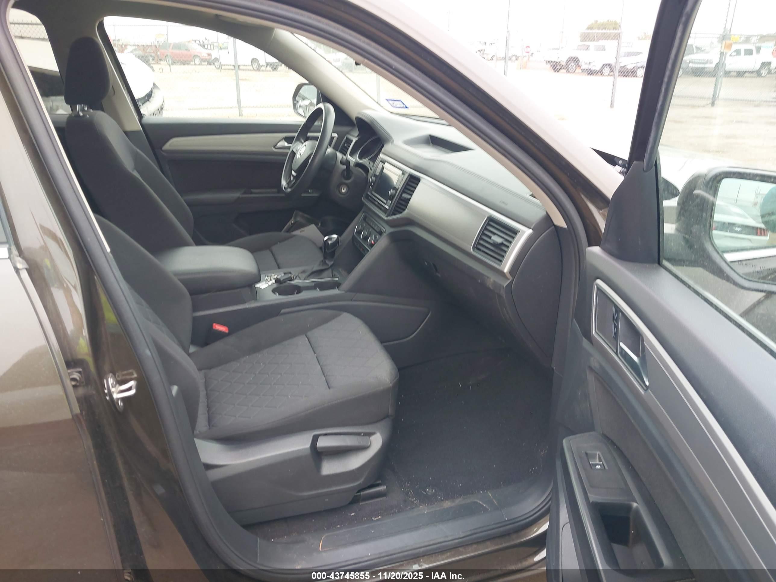 VOLKSWAGEN ATLAS image 5