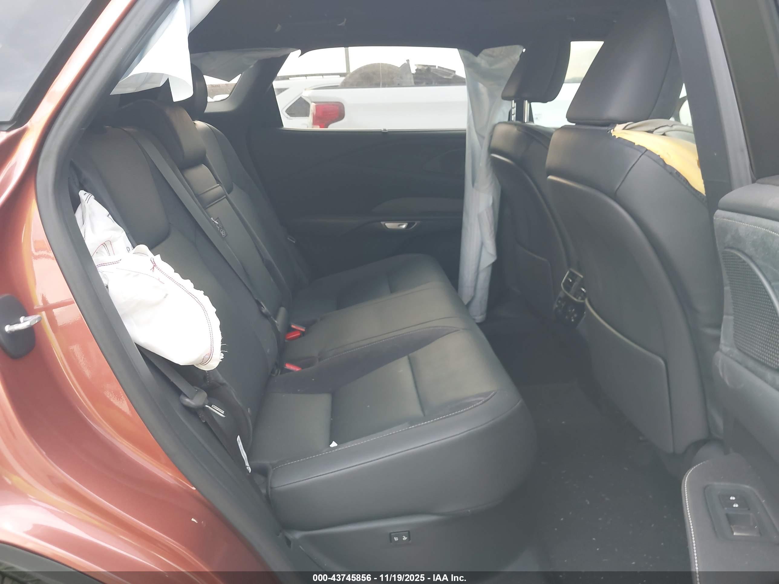 LEXUS RX image 8