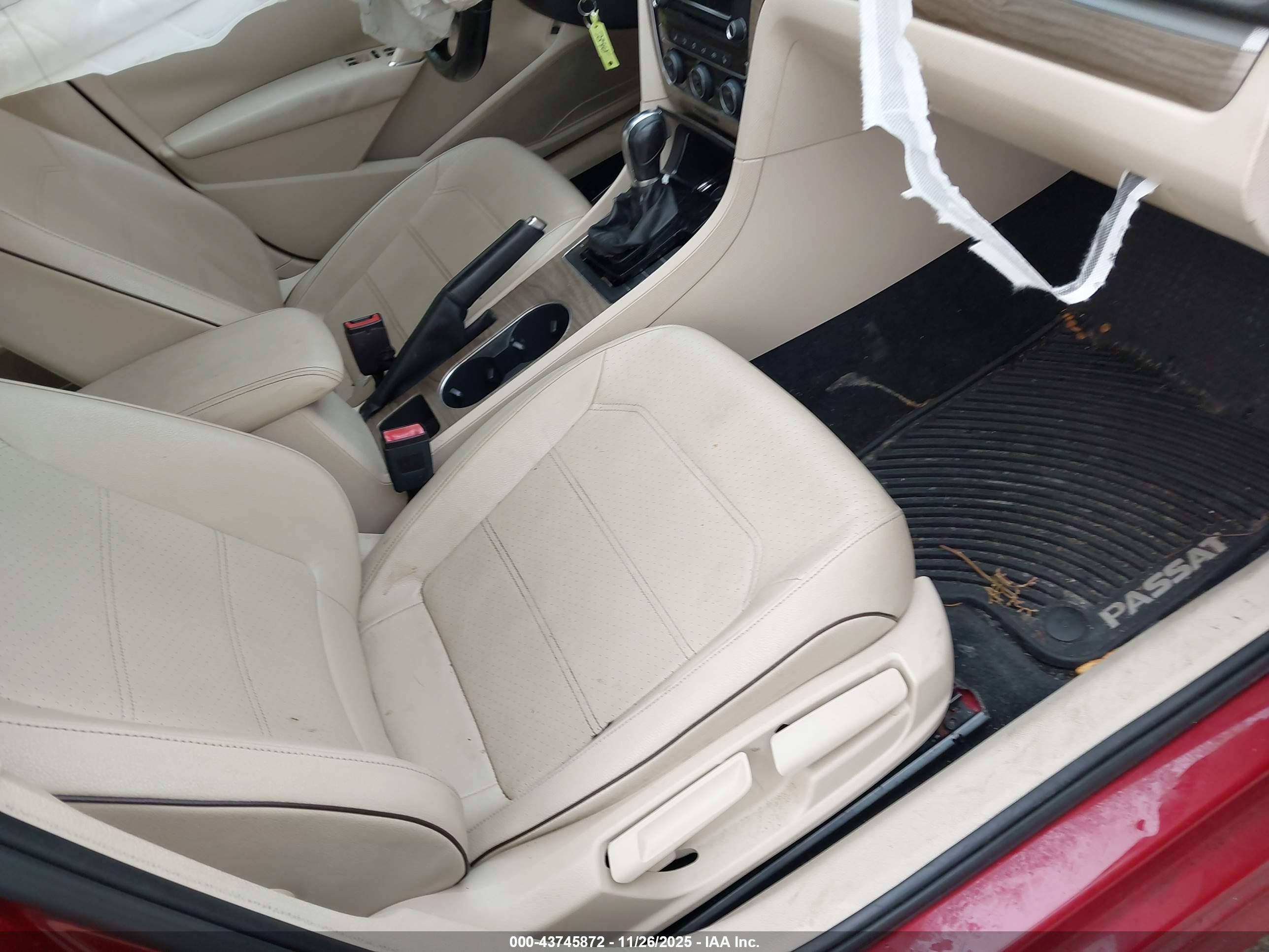 VOLKSWAGEN PASSAT image 5