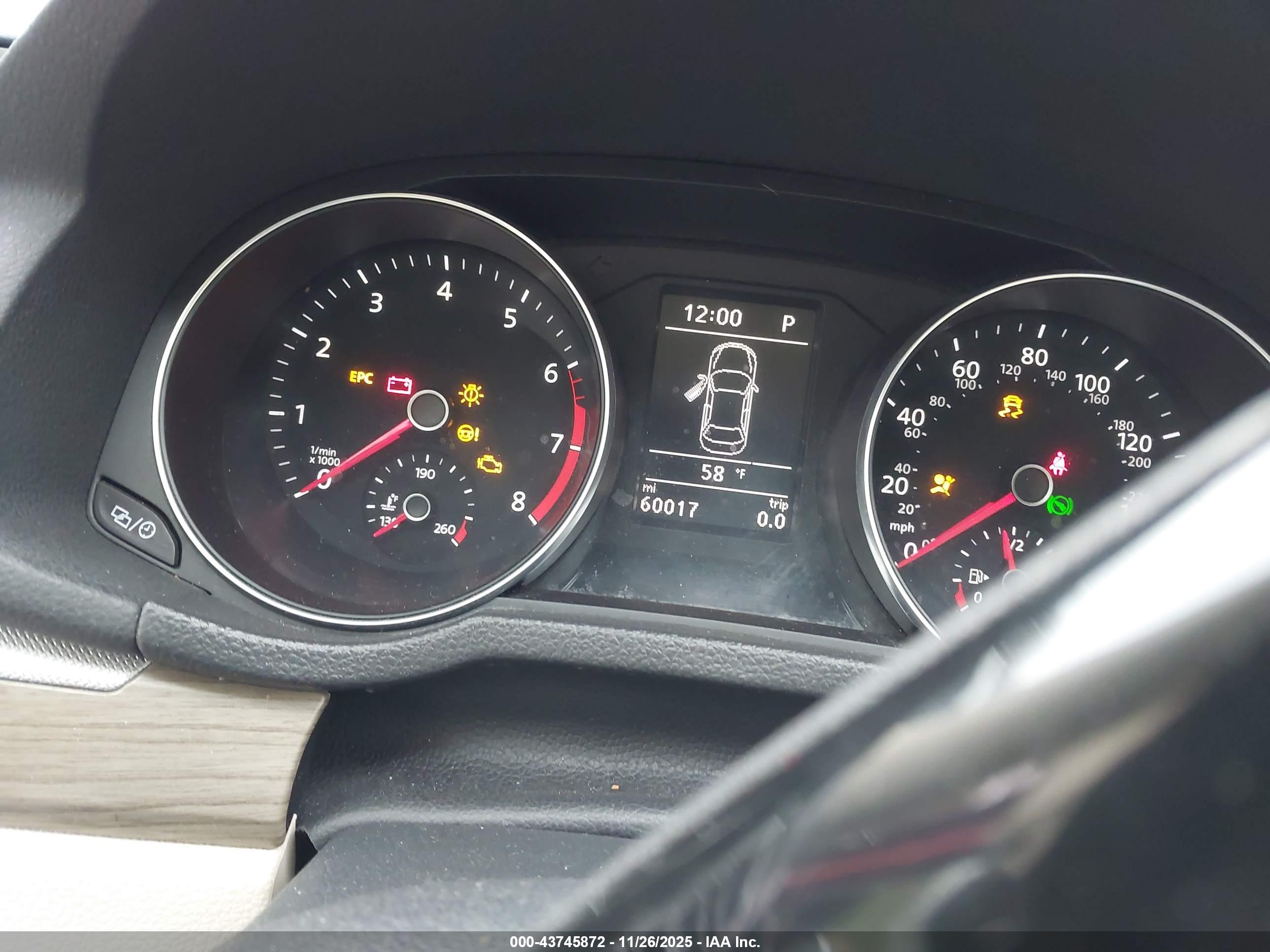 VOLKSWAGEN PASSAT image 7