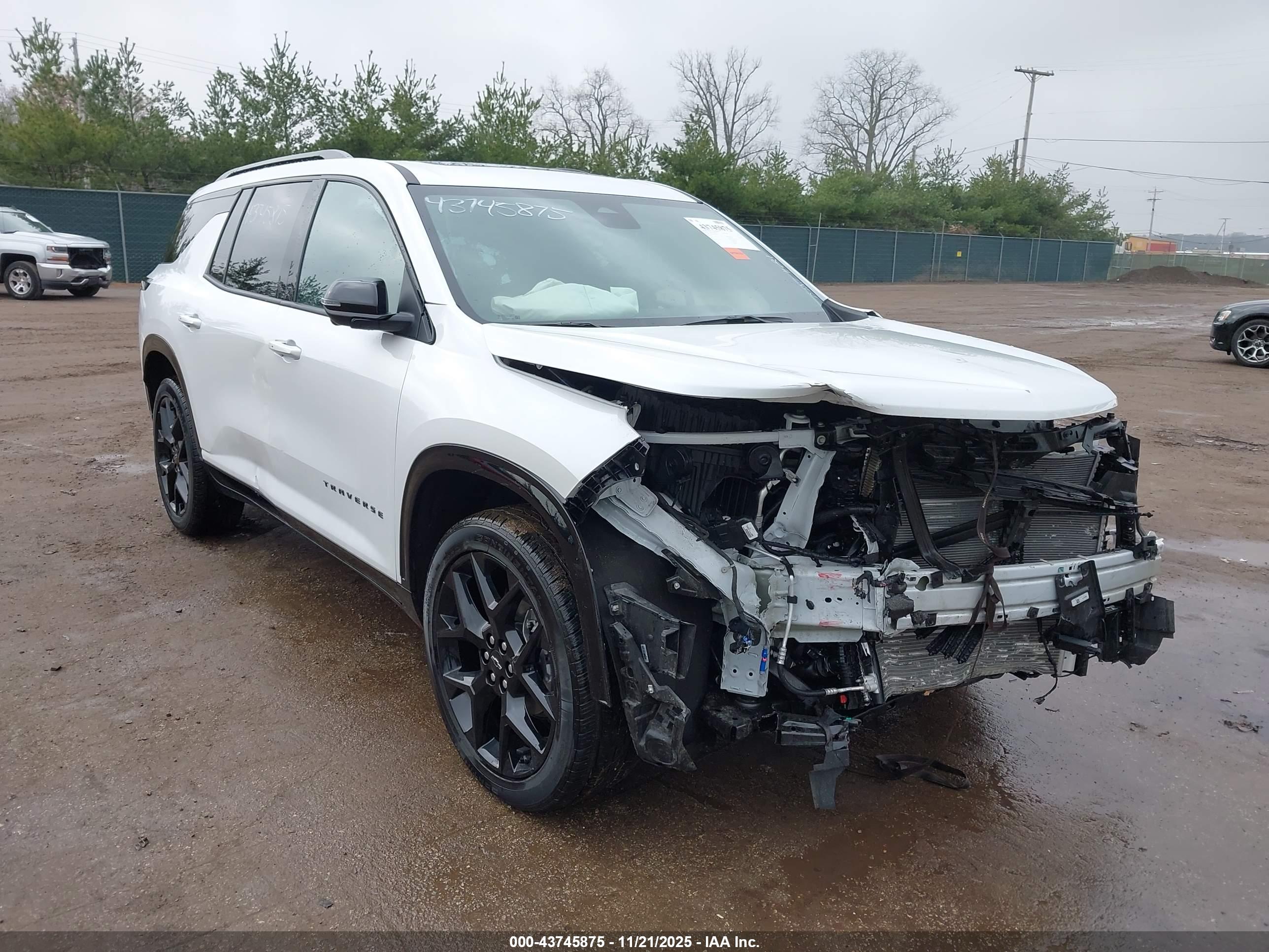 CHEVROLET TRAVERSE image 6