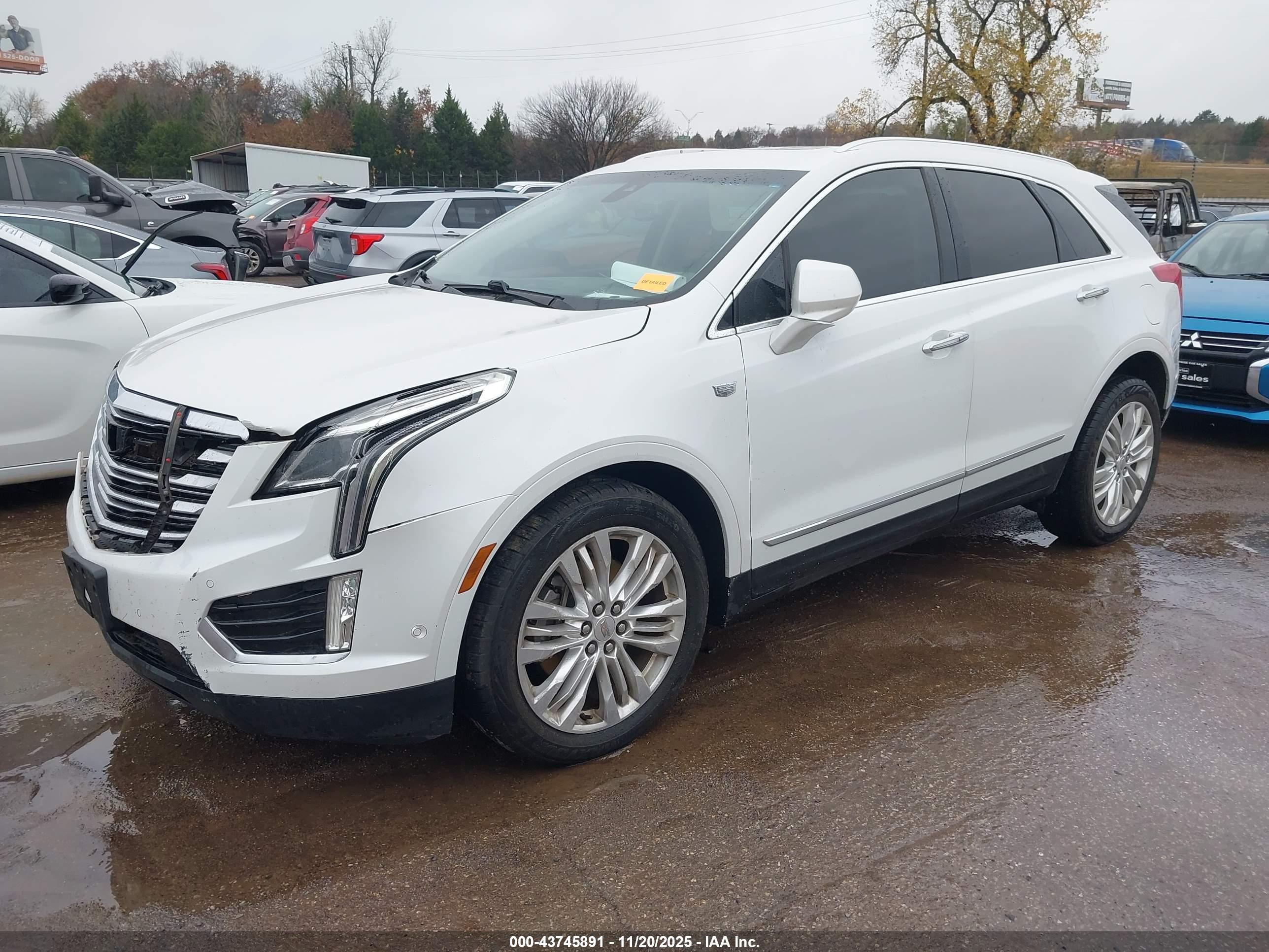 CADILLAC XT5 image 2