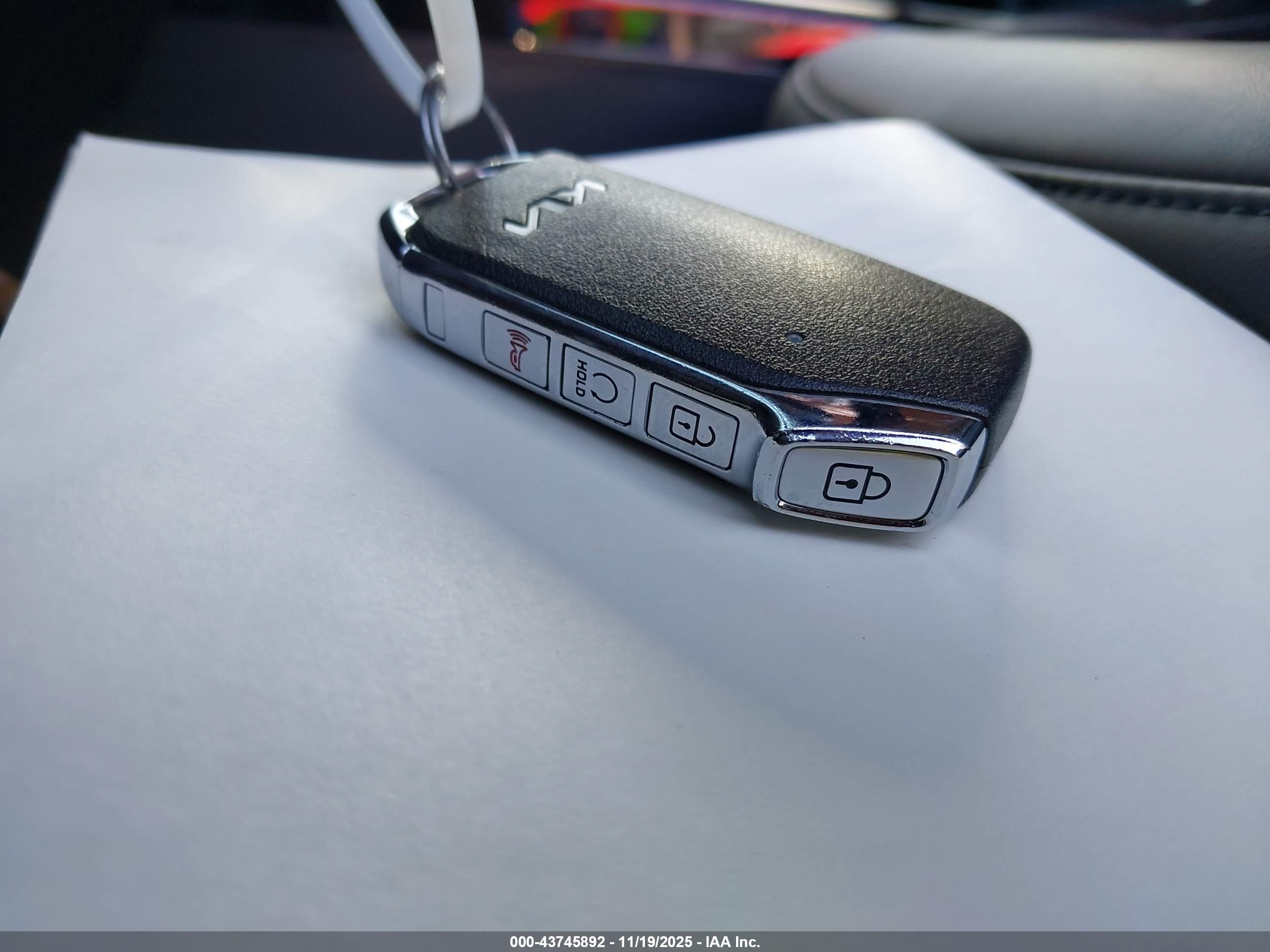 KIA NIRO image 11