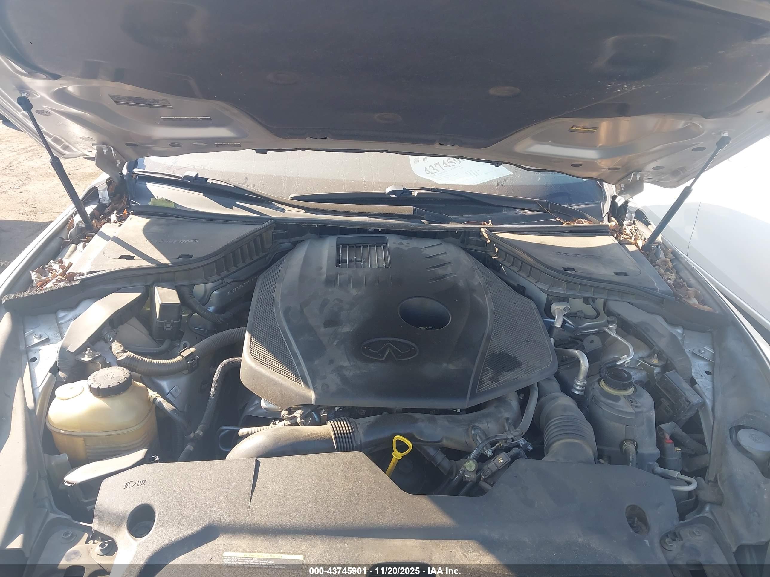 INFINITI Q50 image 10
