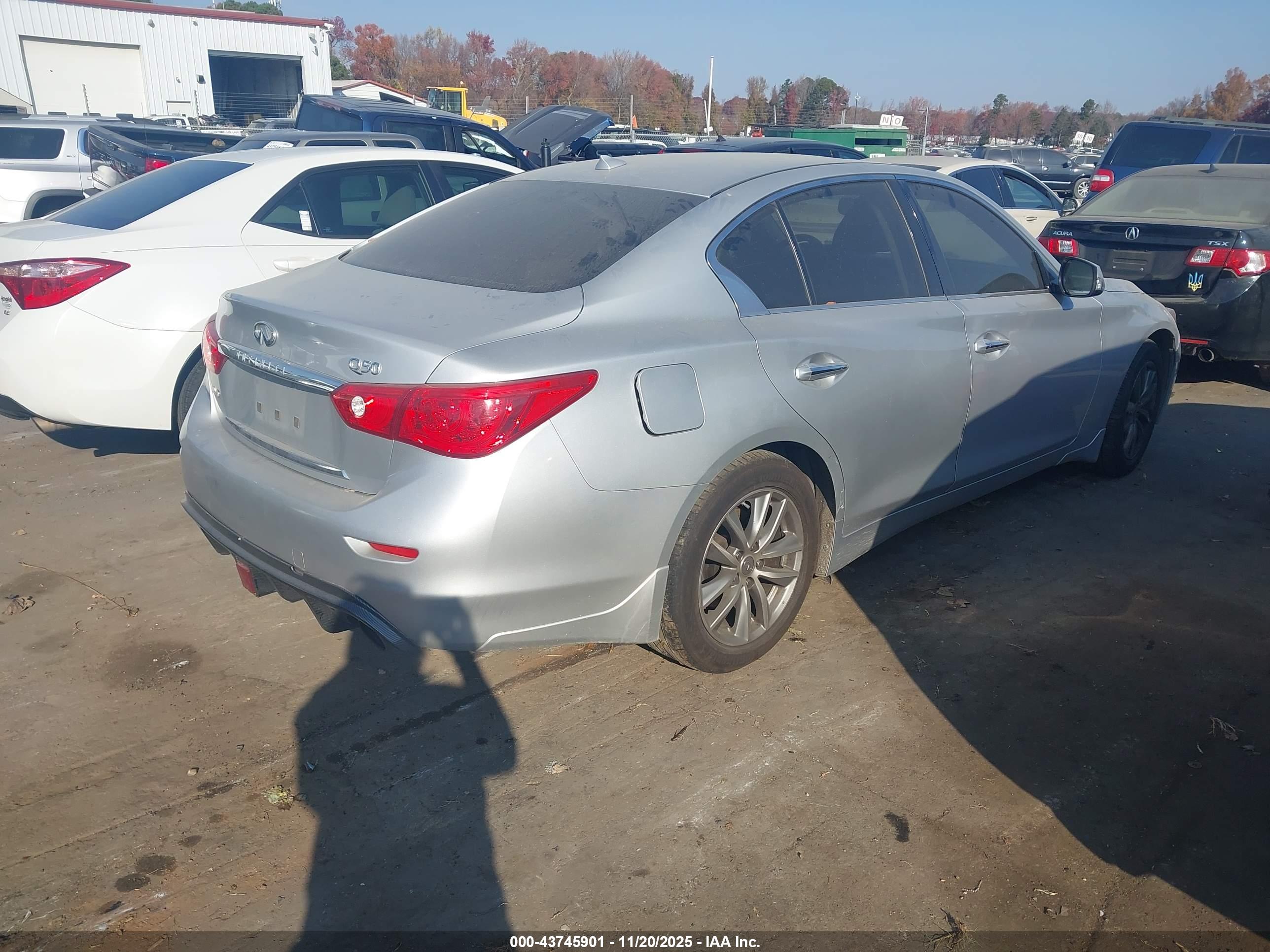 INFINITI Q50 image 4