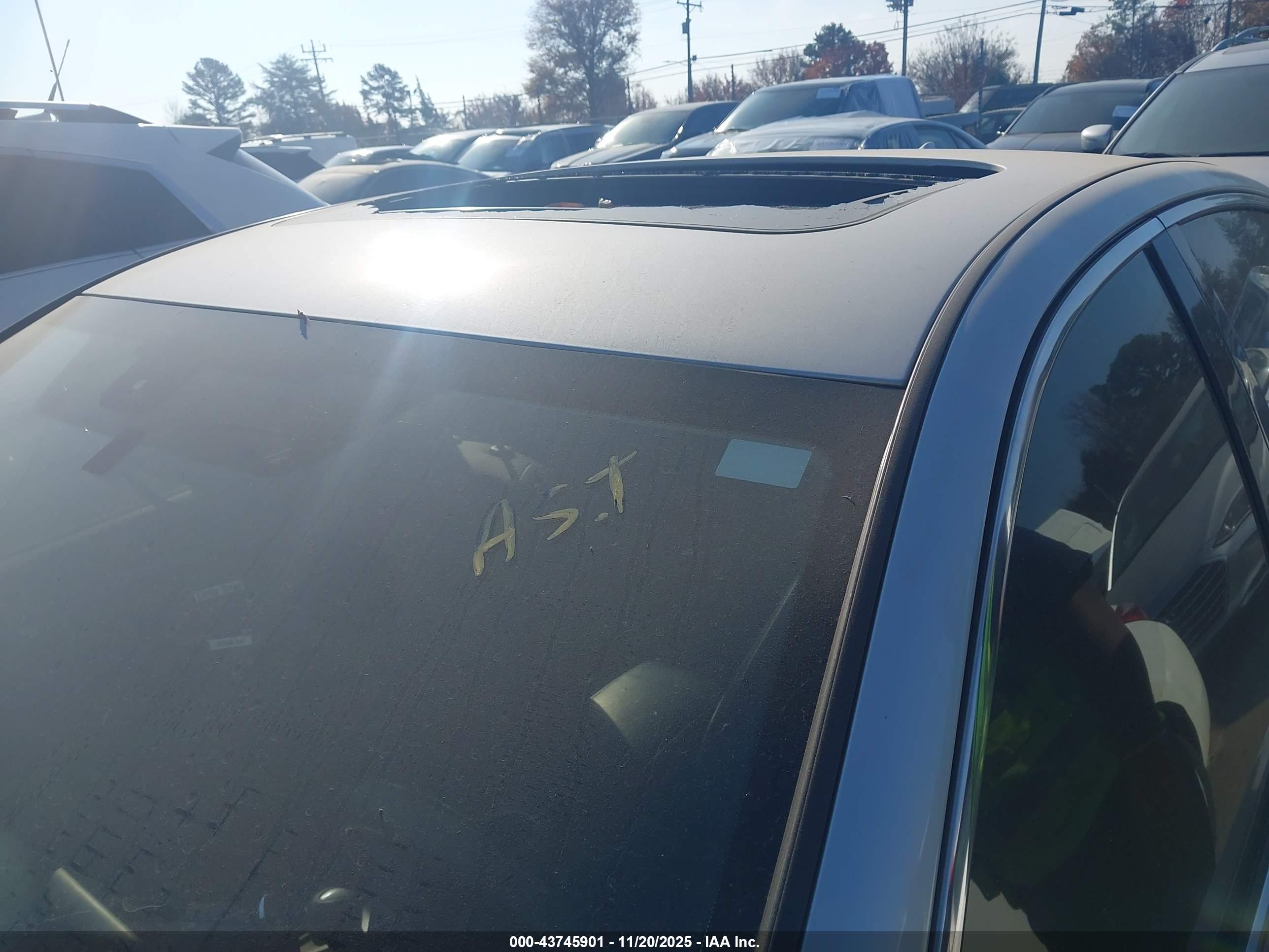 INFINITI Q50 image 6