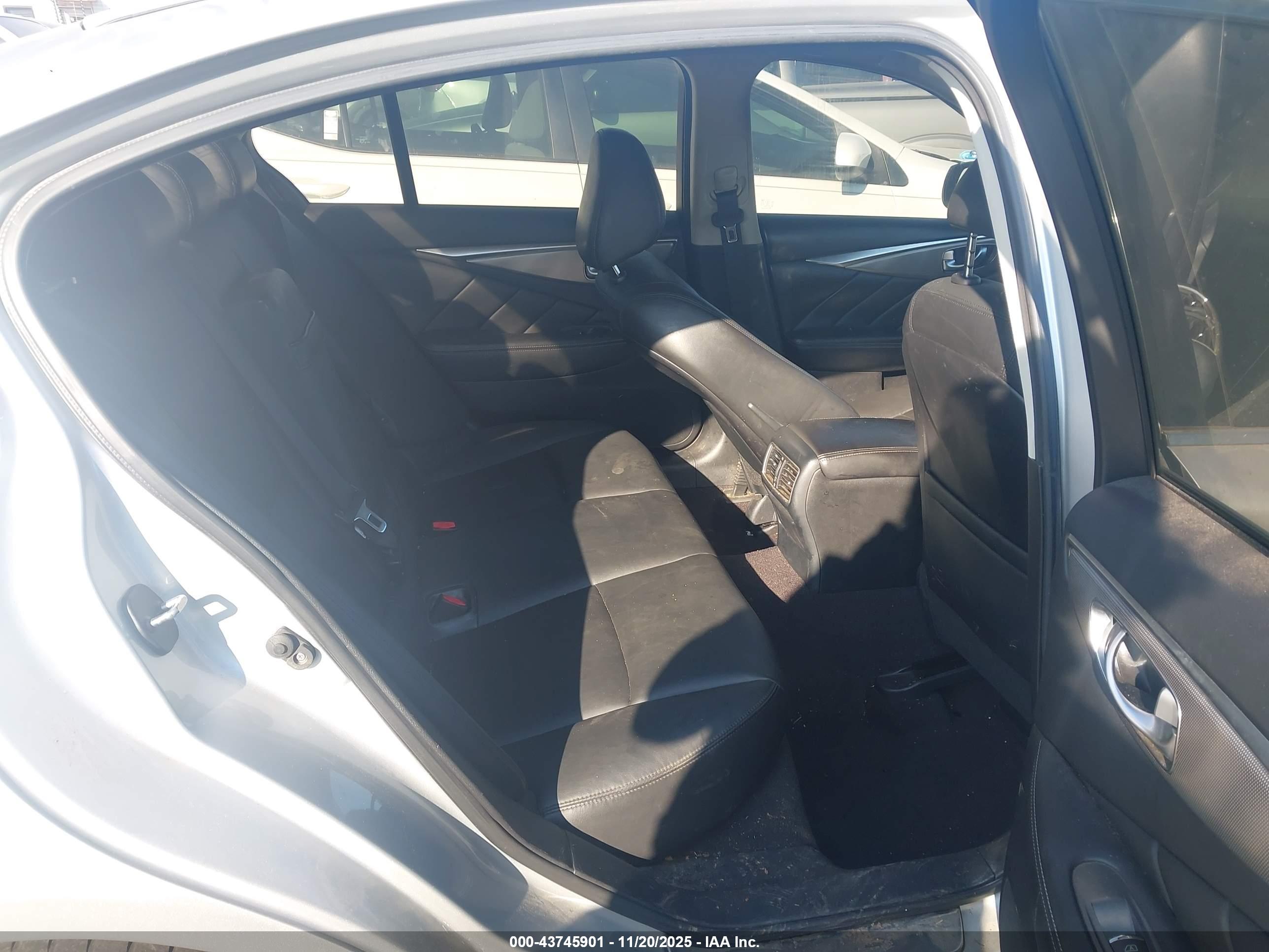 INFINITI Q50 image 8
