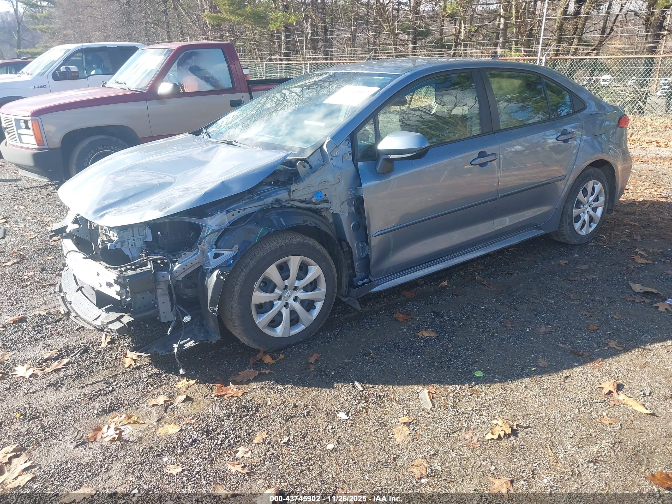 TOYOTA COROLLA image 2