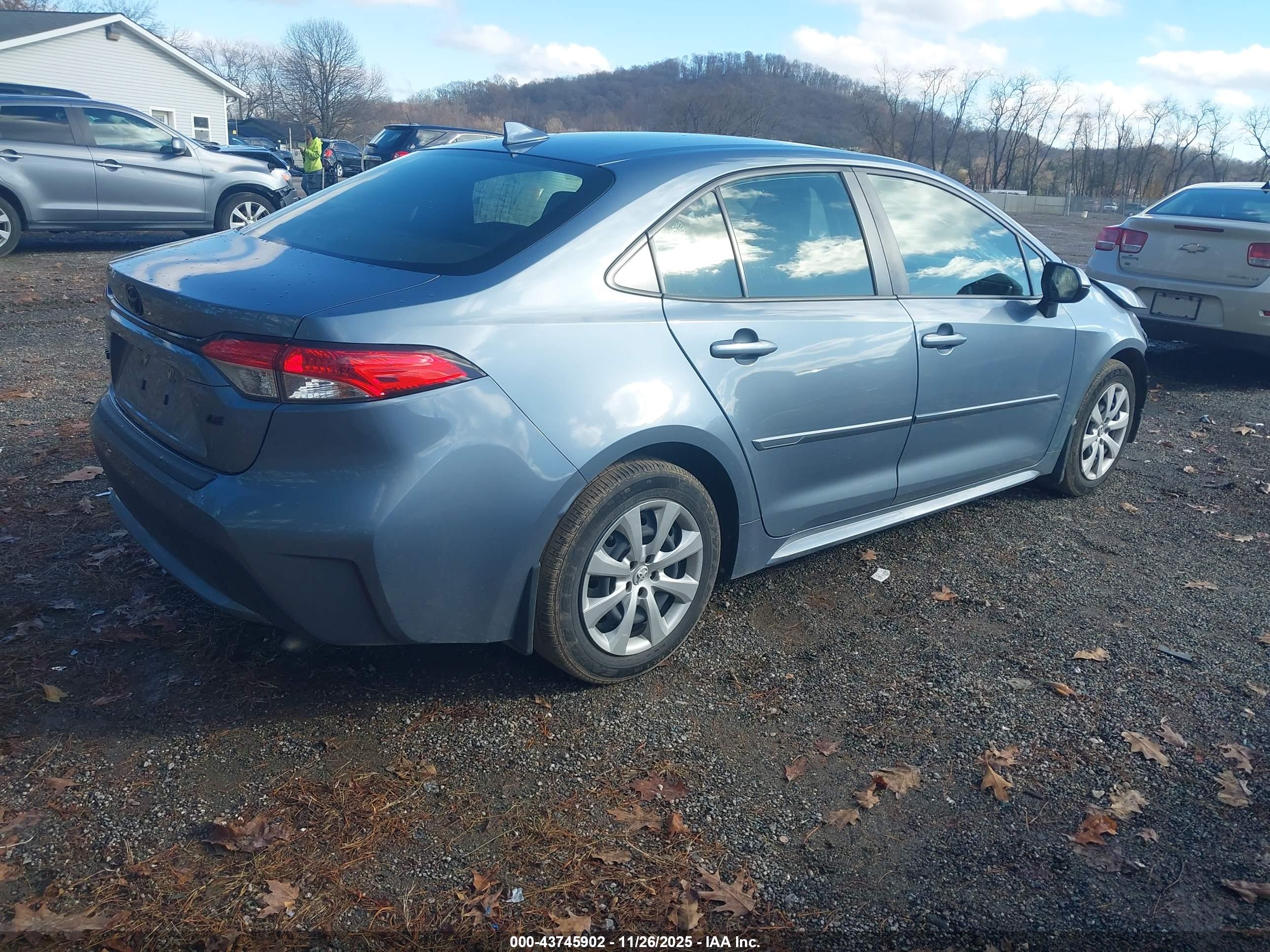 TOYOTA COROLLA image 4