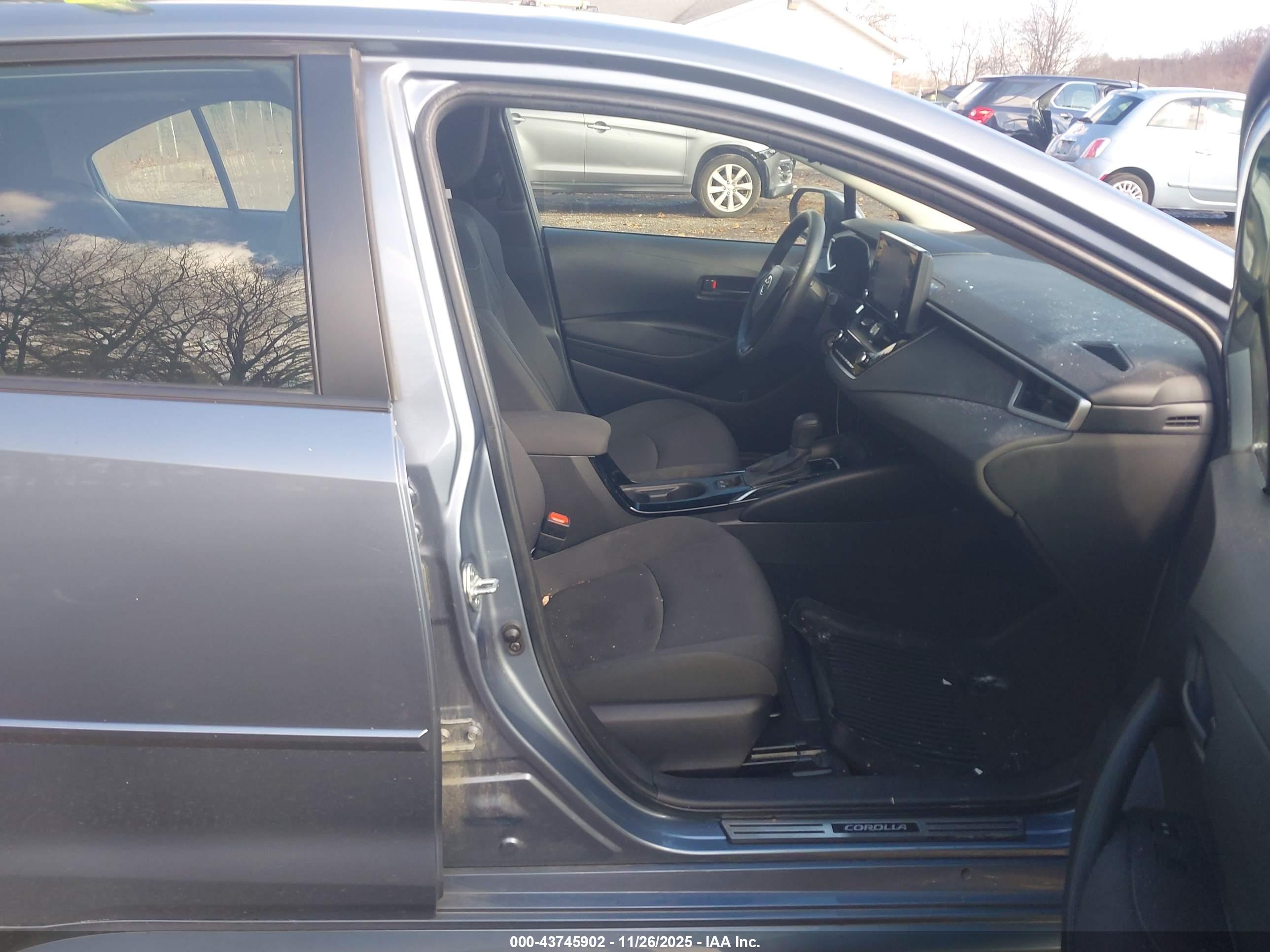 TOYOTA COROLLA image 5