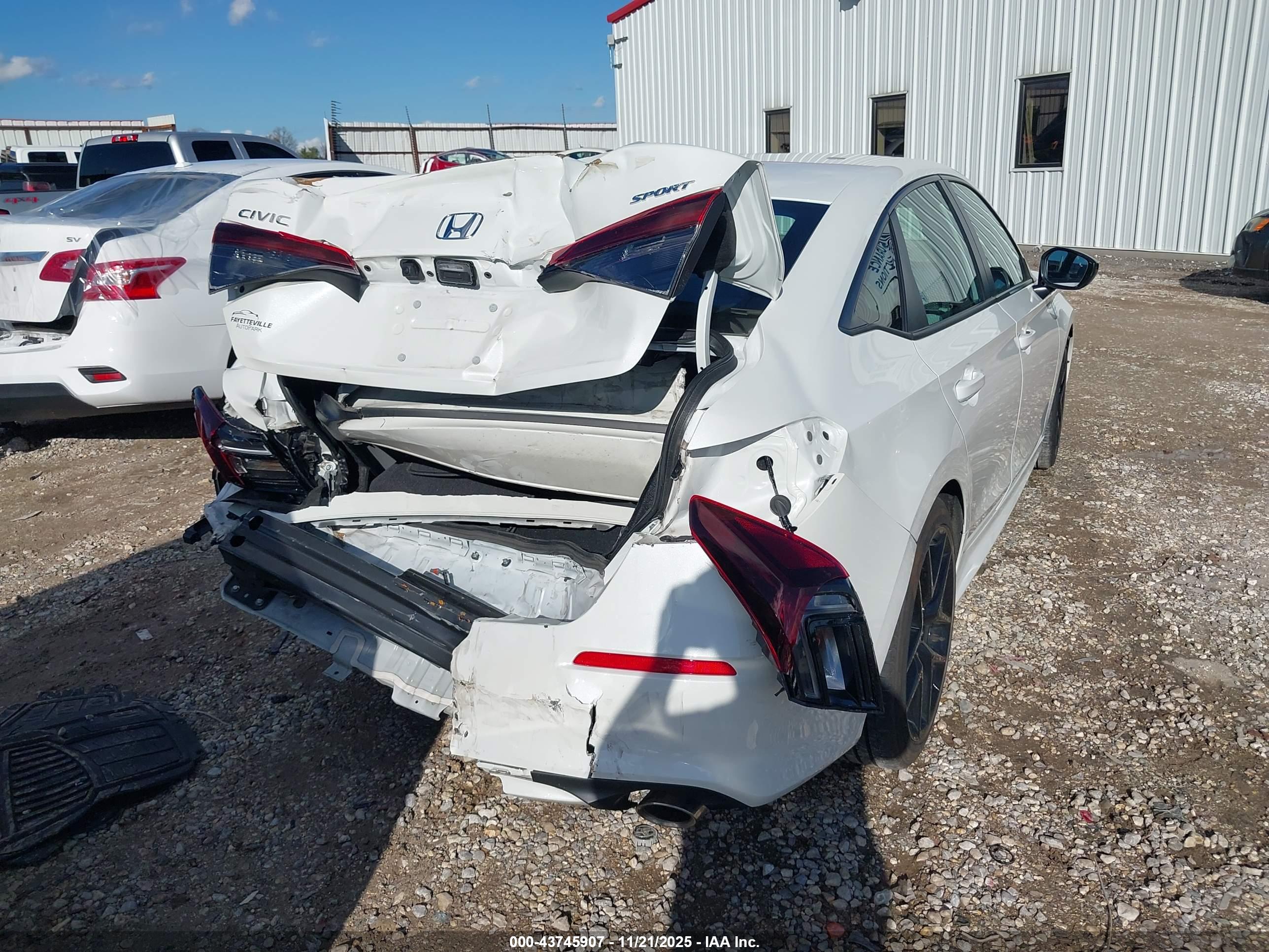 HONDA CIVIC image 4