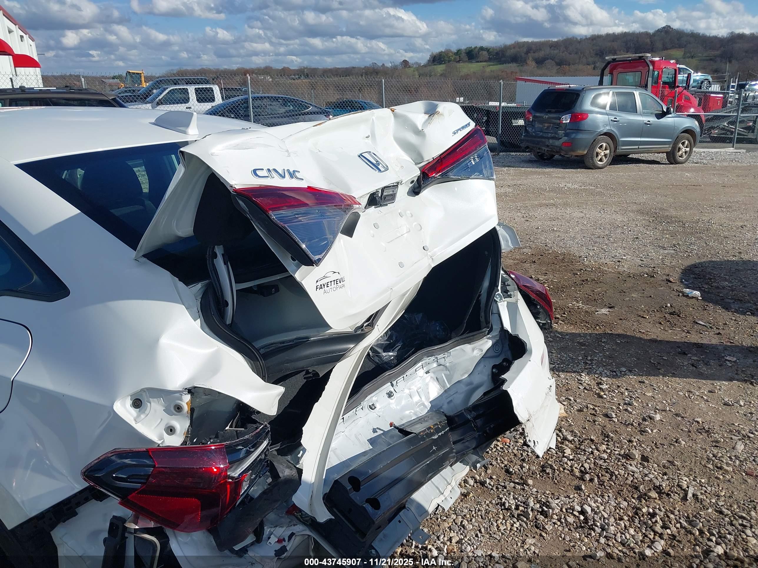 HONDA CIVIC image 6
