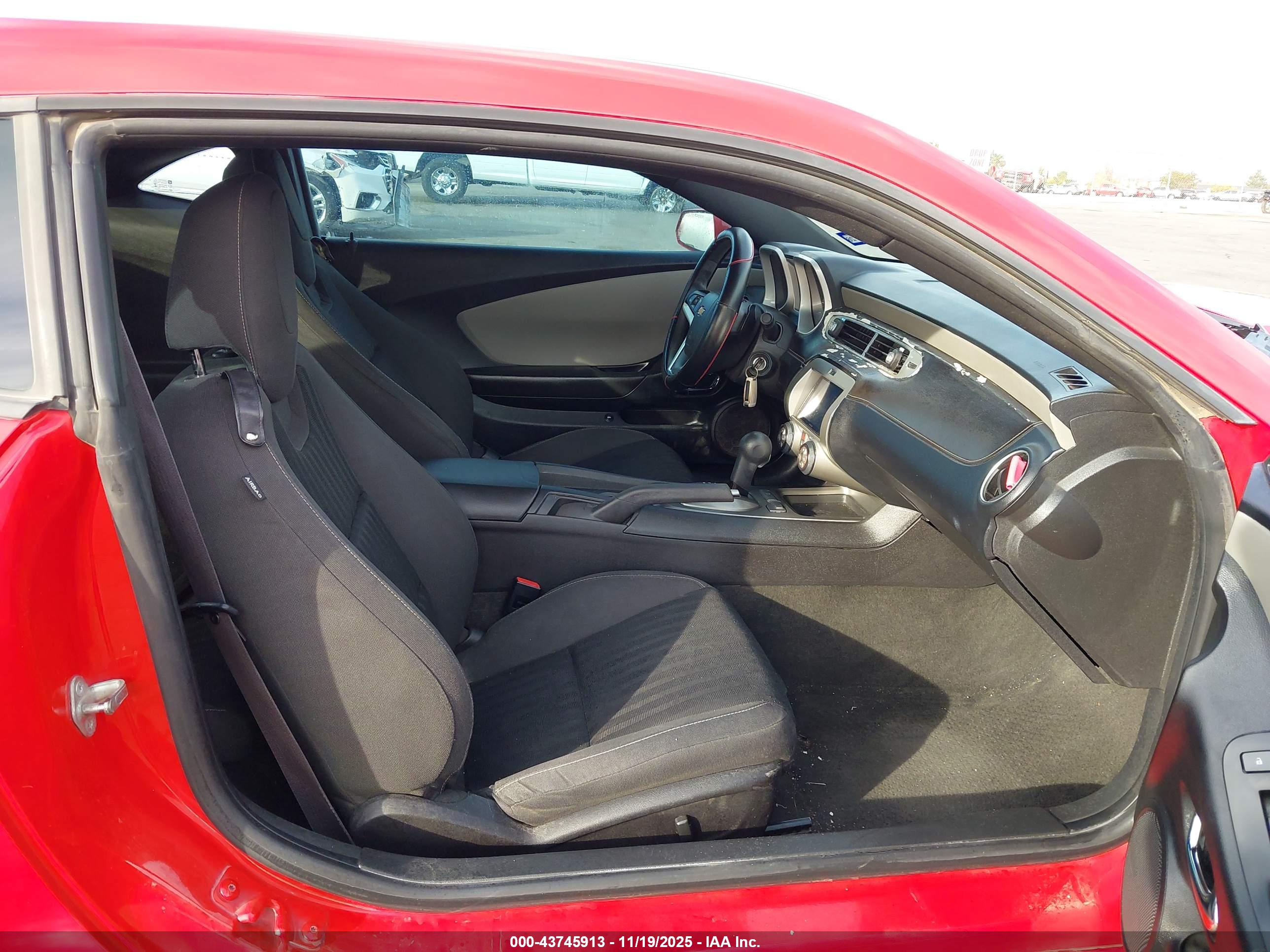 CHEVROLET CAMARO image 5