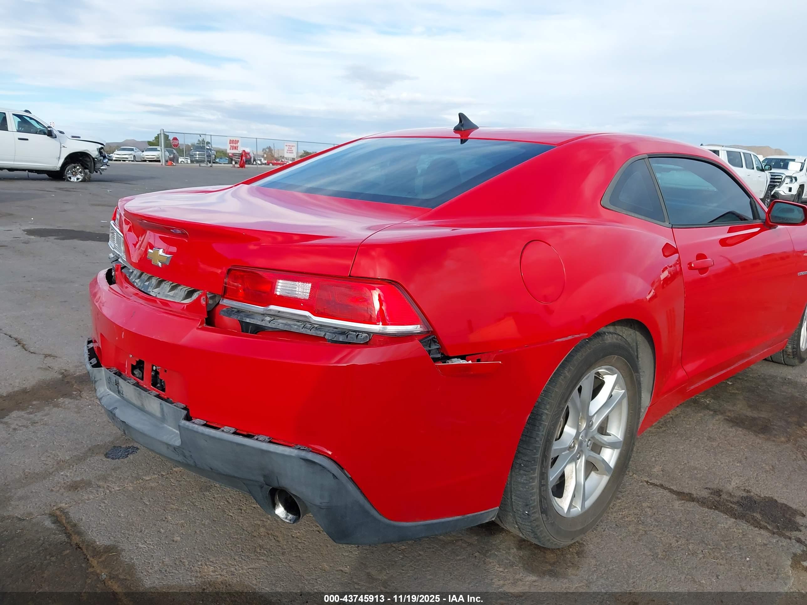 CHEVROLET CAMARO image 6