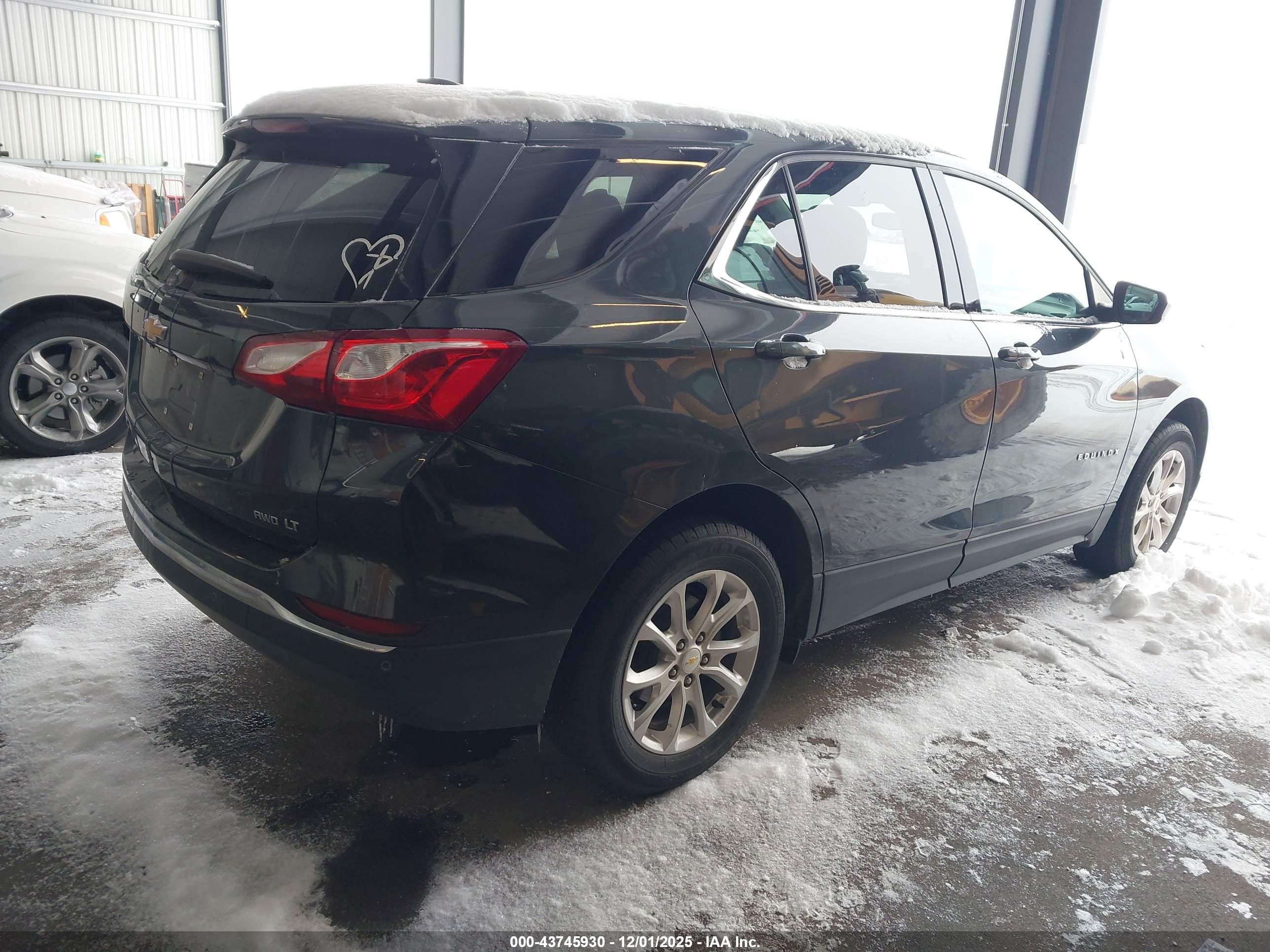 CHEVROLET EQUINOX image 4