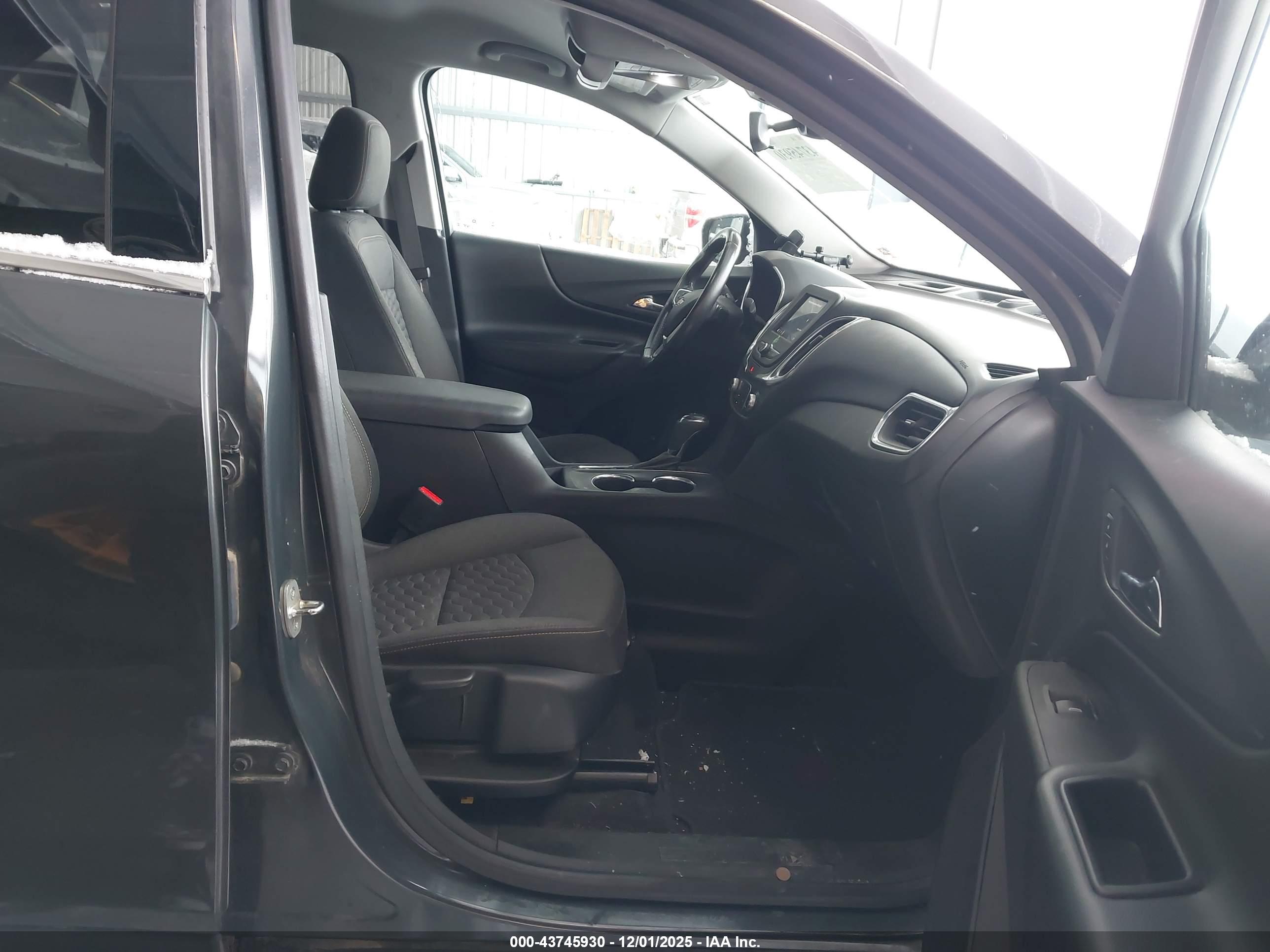 CHEVROLET EQUINOX image 5