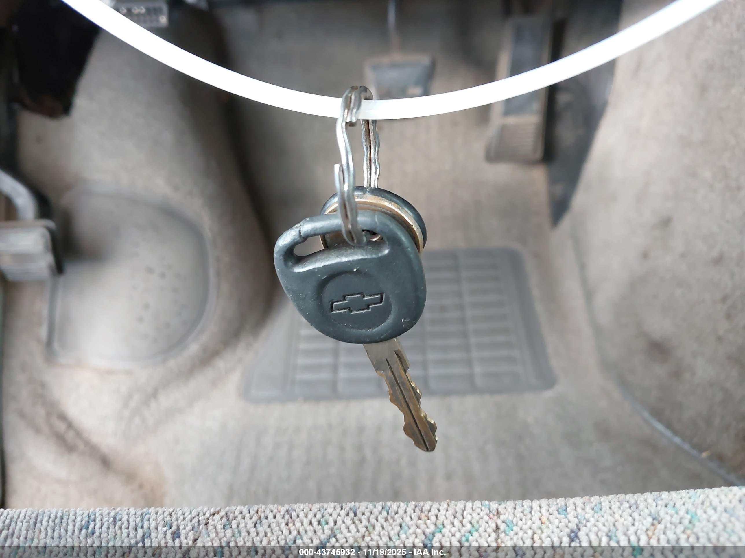 CHEVROLET ASTRO image 11