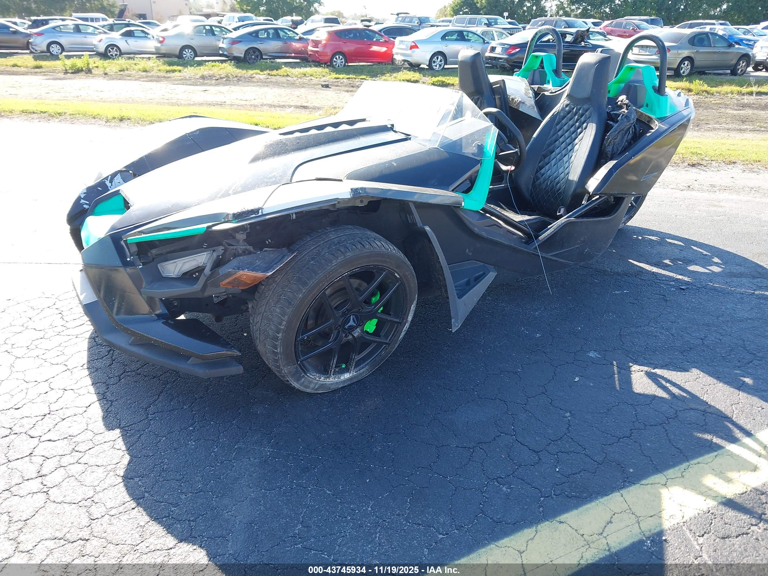 POLARIS SLINGSHOT image 2