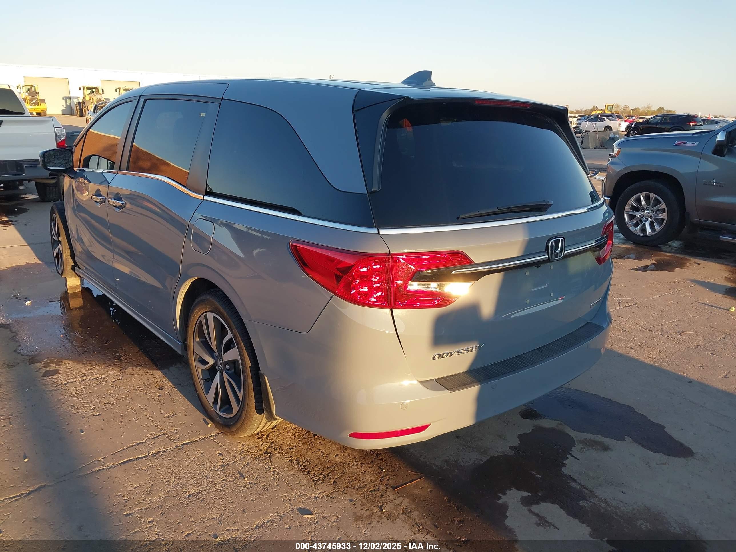 HONDA ODYSSEY image 3