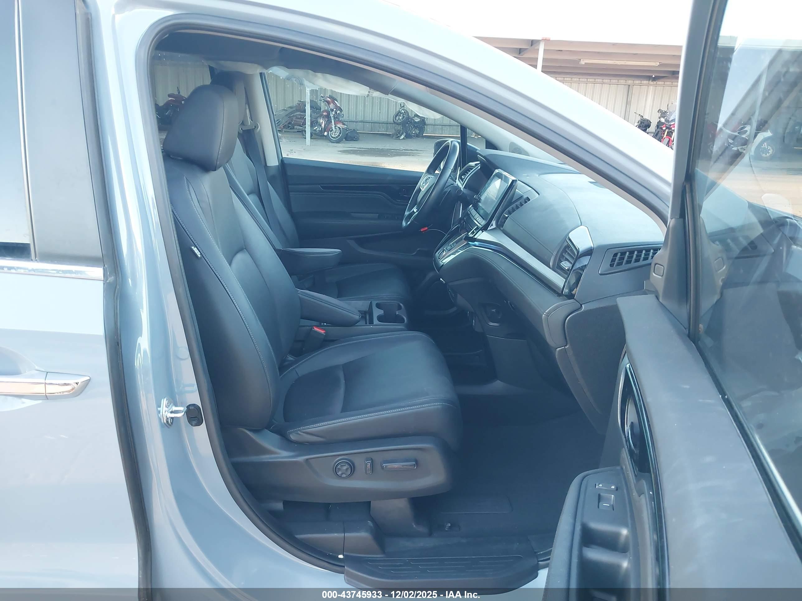 HONDA ODYSSEY image 5