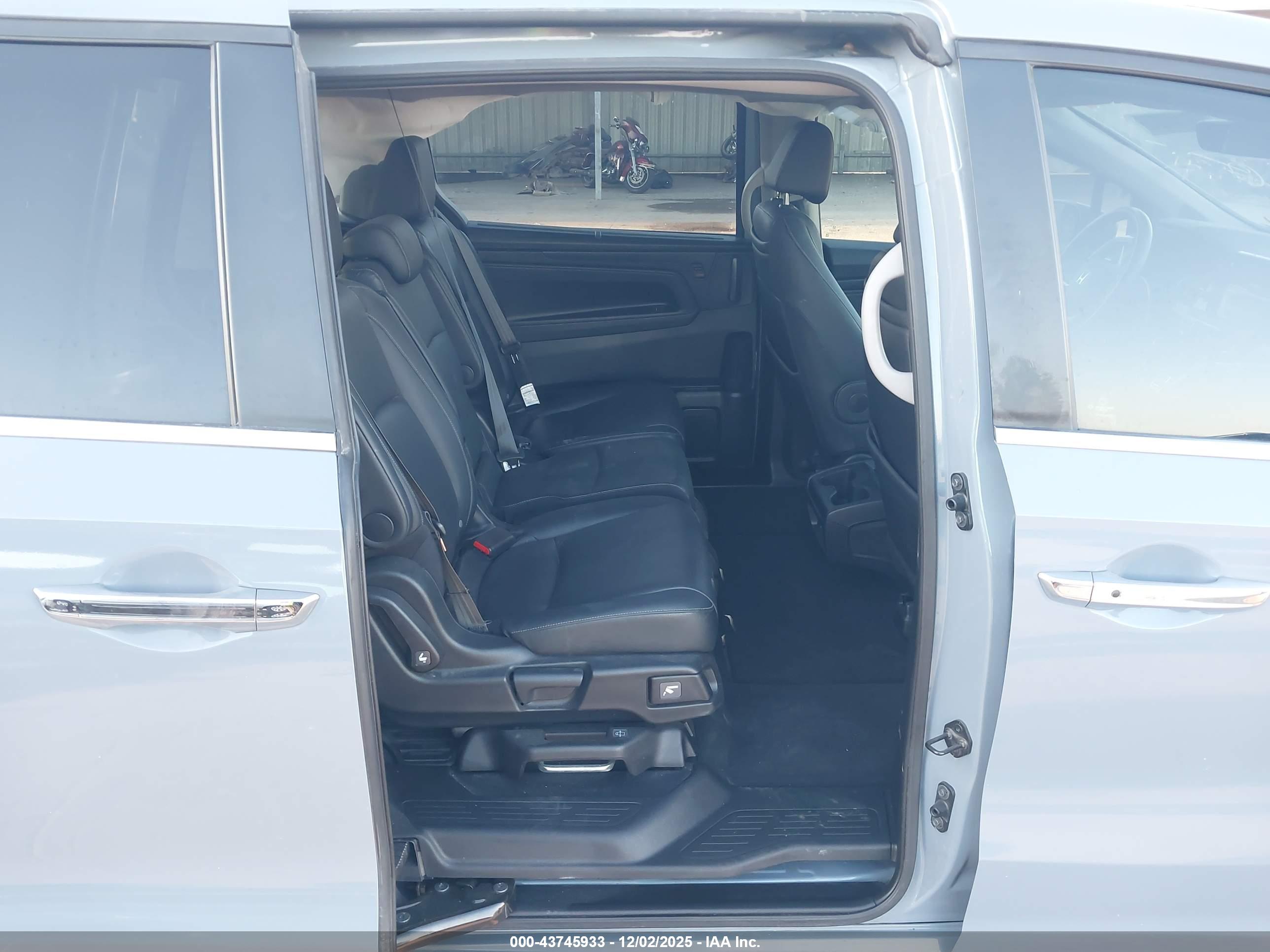 HONDA ODYSSEY image 8
