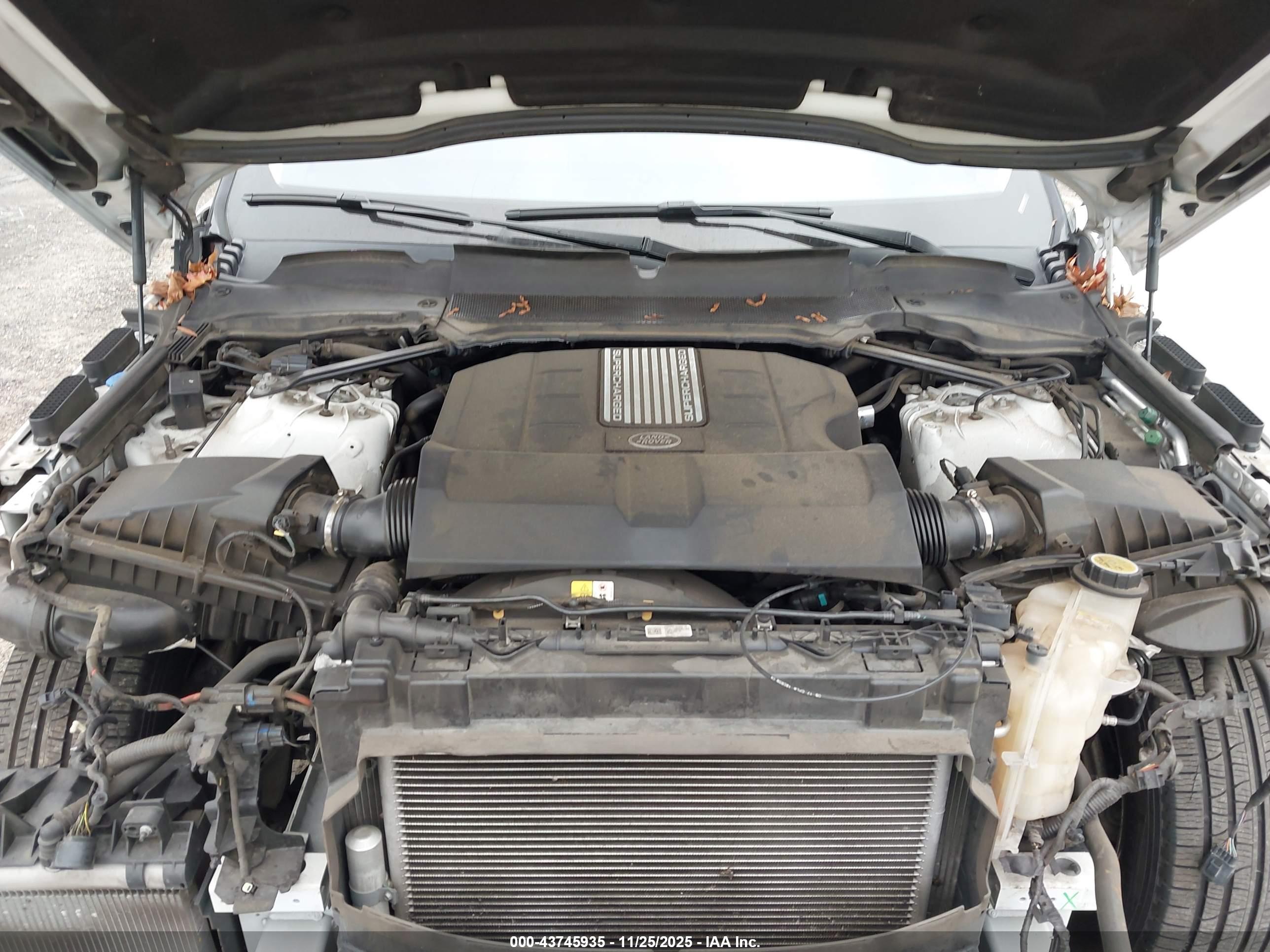 LAND ROVER image 10