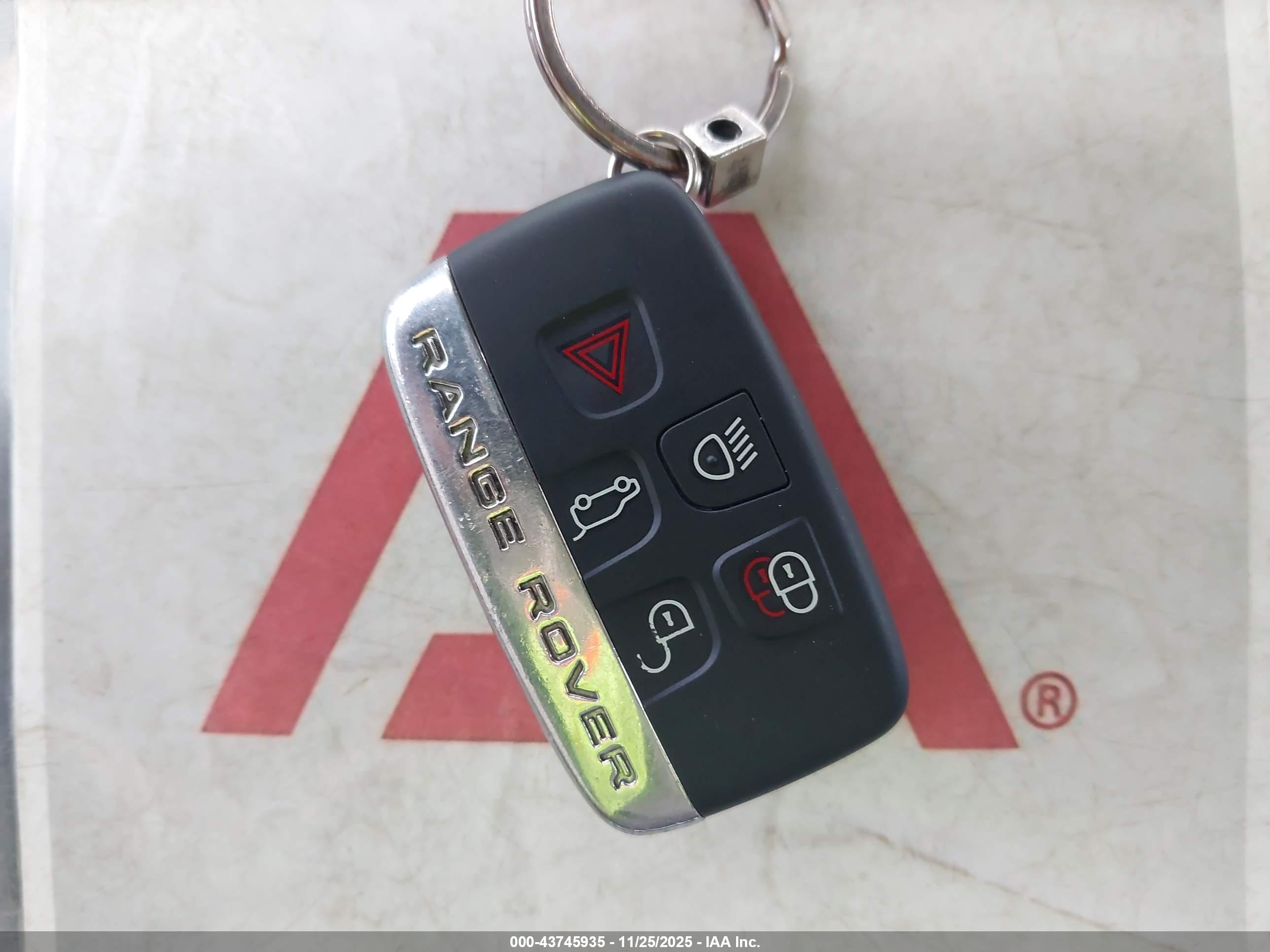LAND ROVER image 11