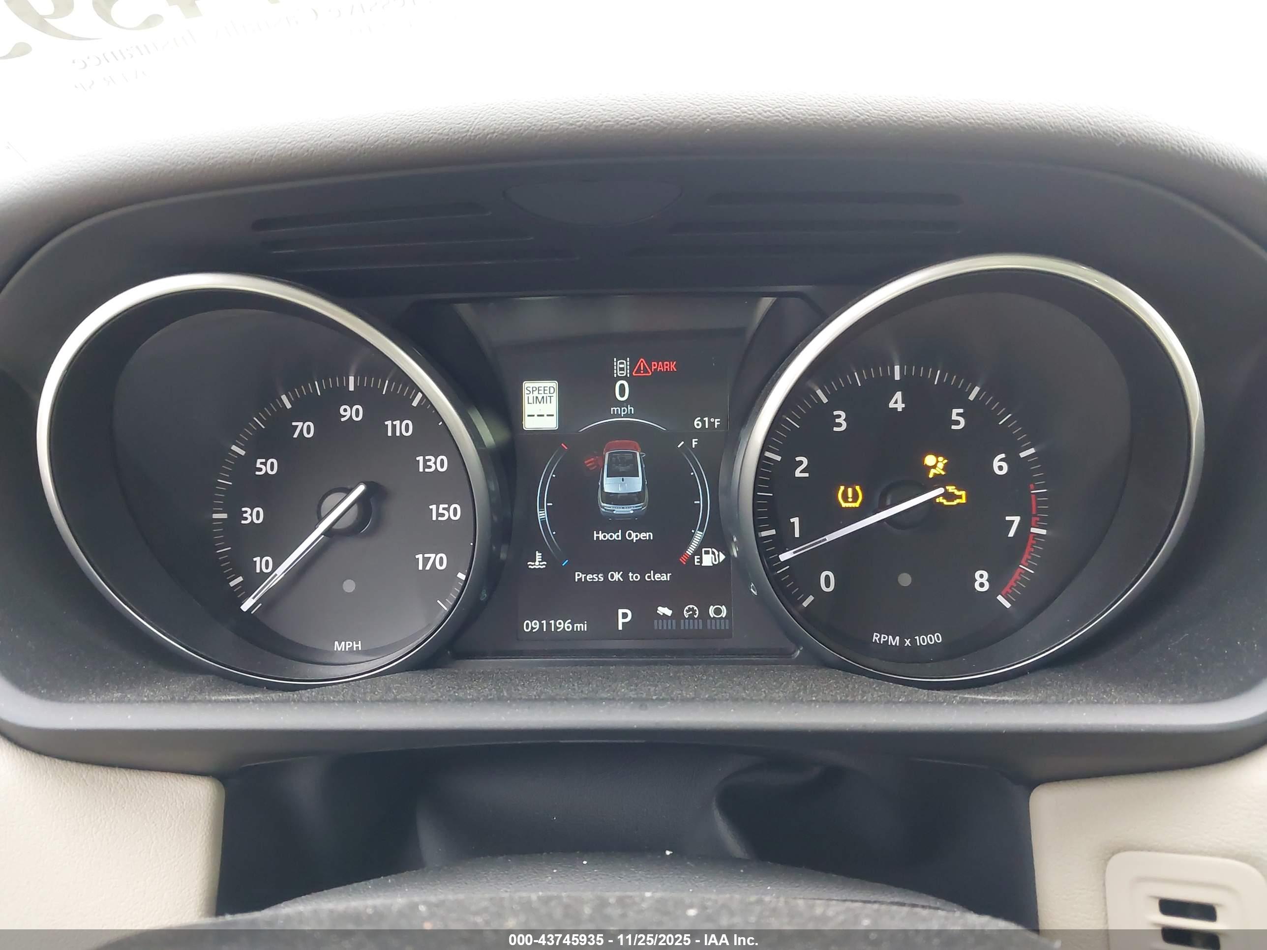 LAND ROVER image 7