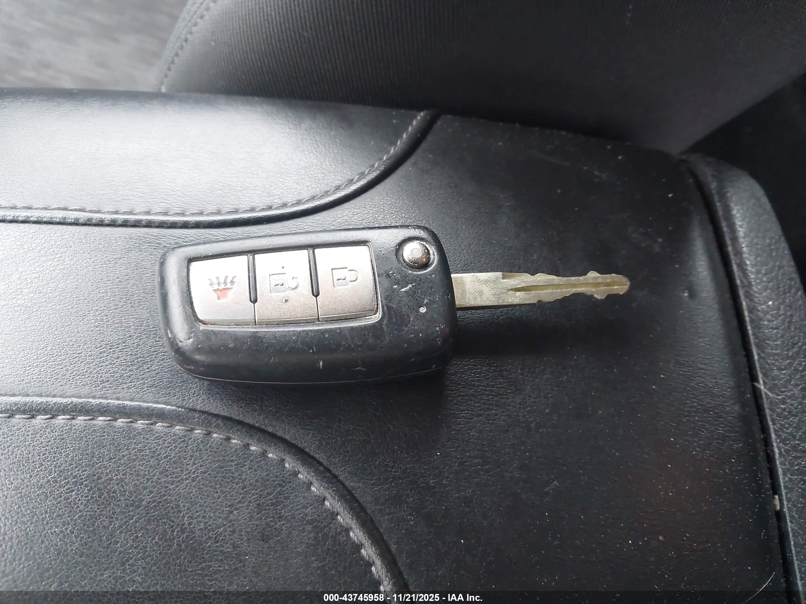 NISSAN ROGUE image 11