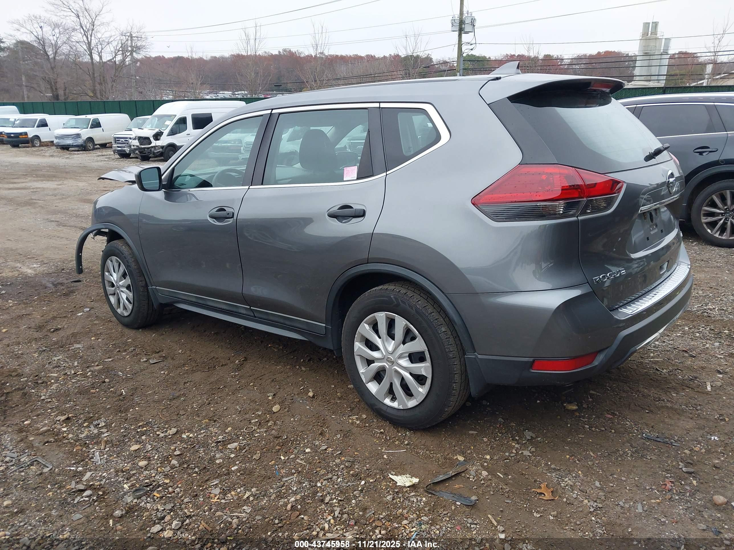 NISSAN ROGUE image 3