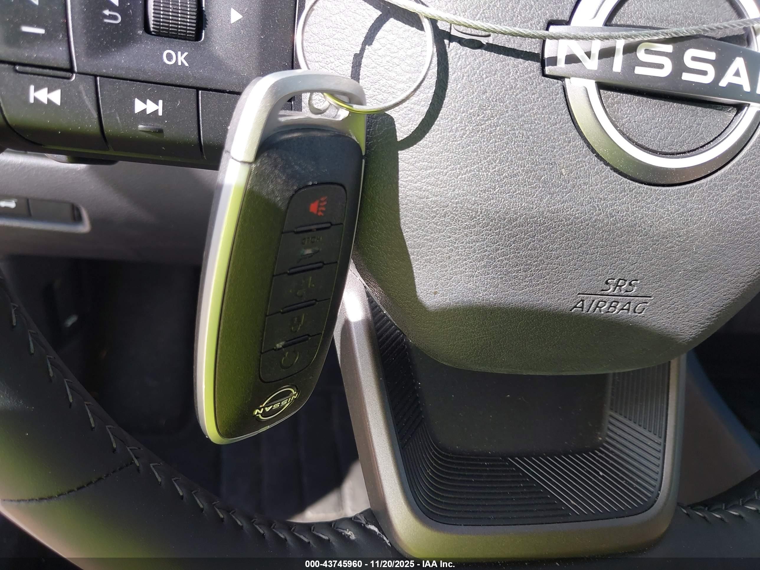 NISSAN ROGUE image 11